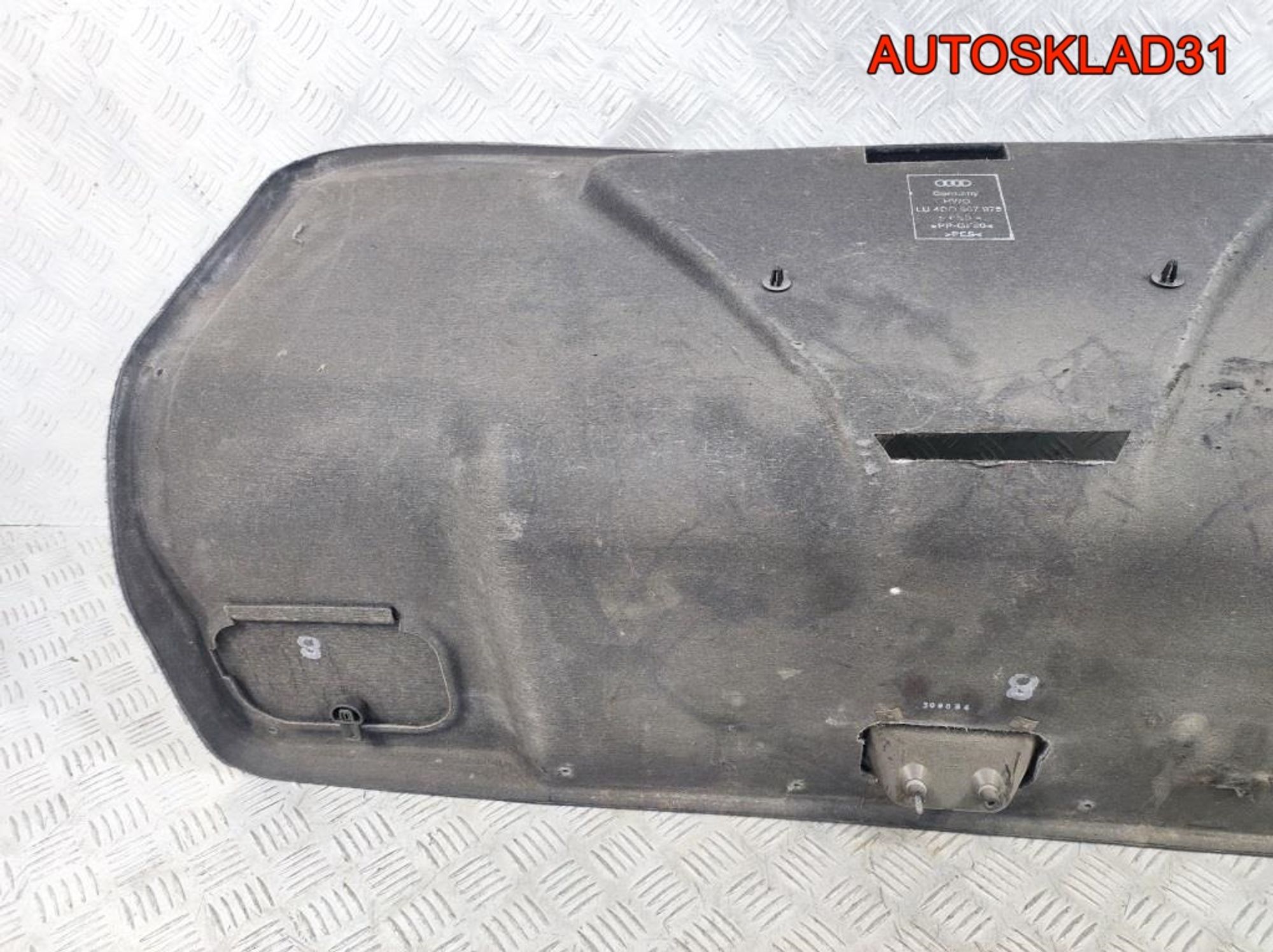 Обшивка крышки багажника Audi A8 D2 4D0867975, 1300 рублей, Дубовое