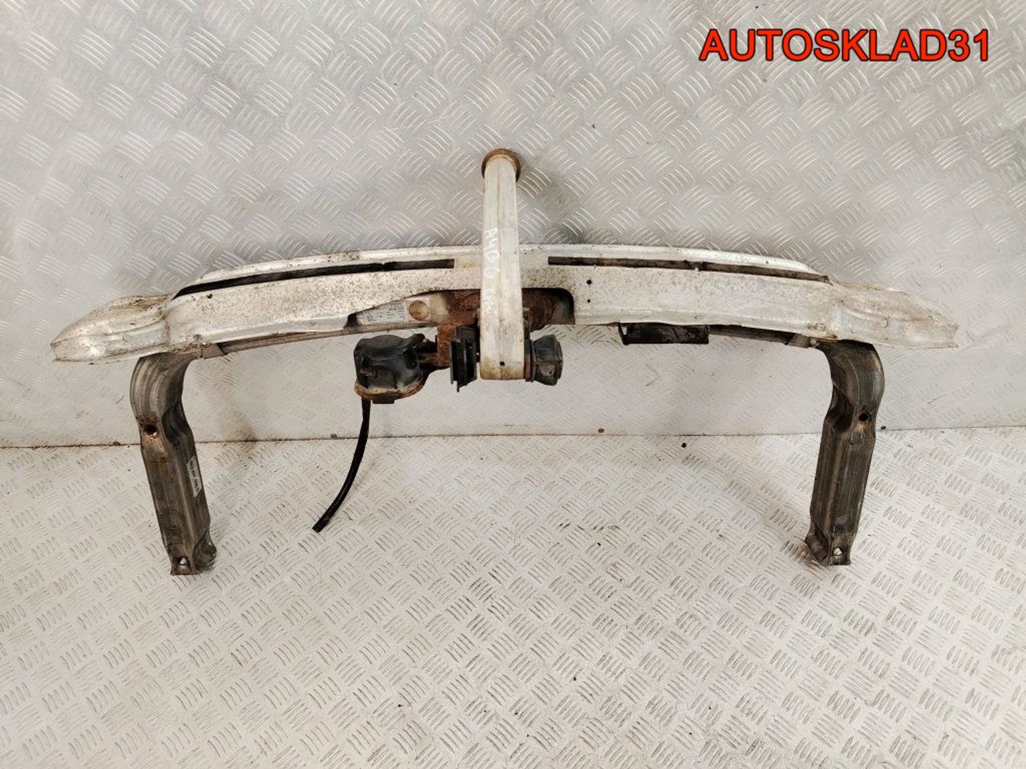 Фаркоп со съёмным крюкoм Audi A4 B6 Combi 8E0807309D, 20000 рублей, Дубовое