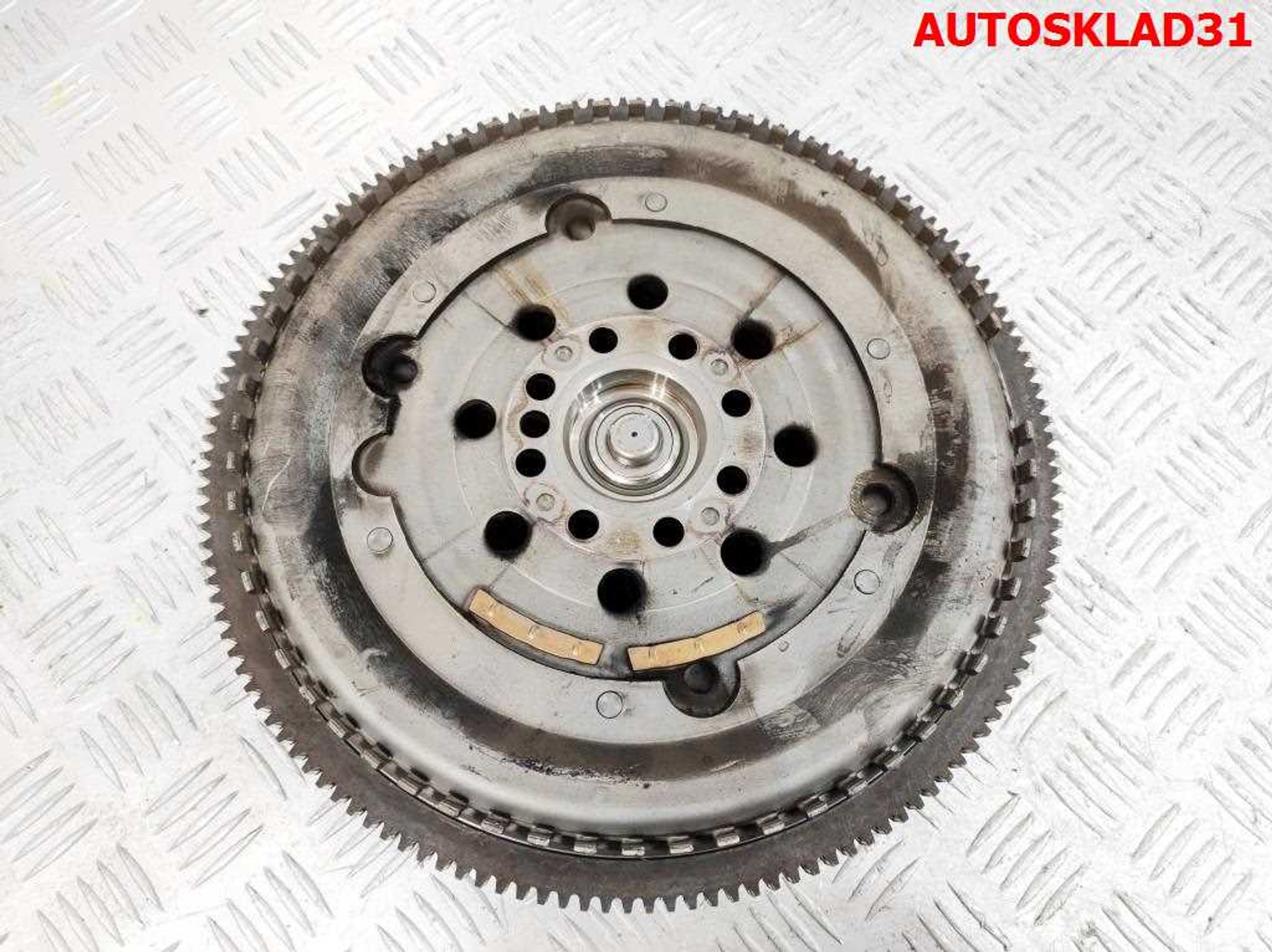 Маховик в сборе со сцеплением Mercedes W203 A6110301605, 15000 рублей, Дубовое