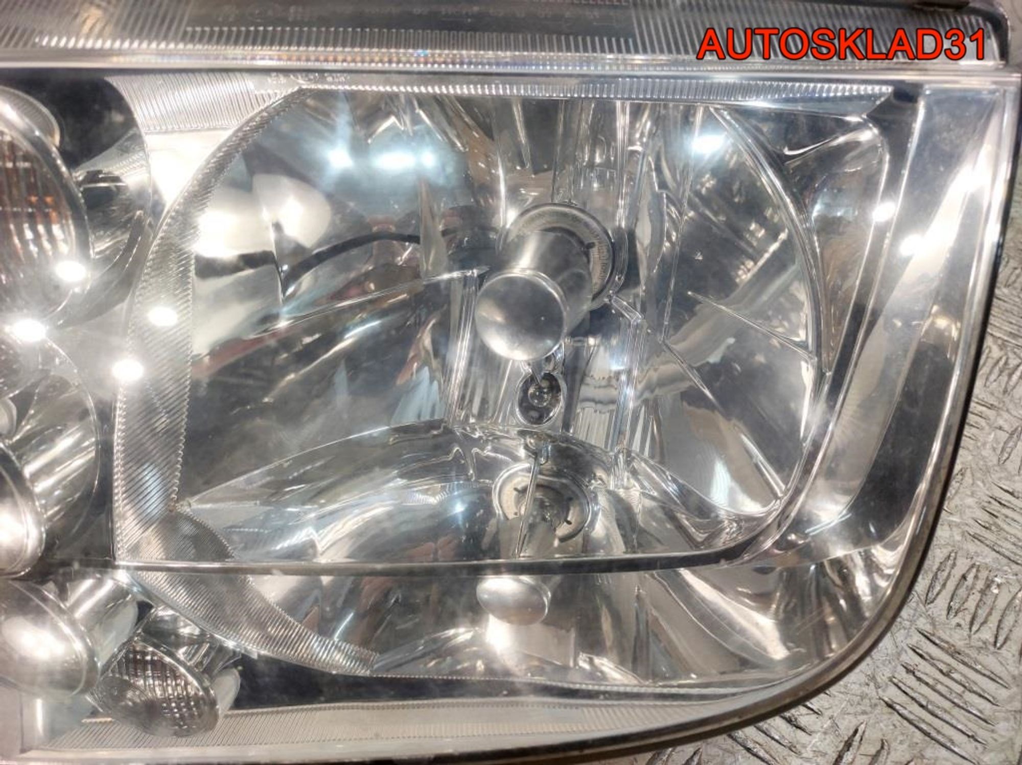 Фара левая Hella Volkswagen Bora 96359700L, 7000 рублей, Дубовое