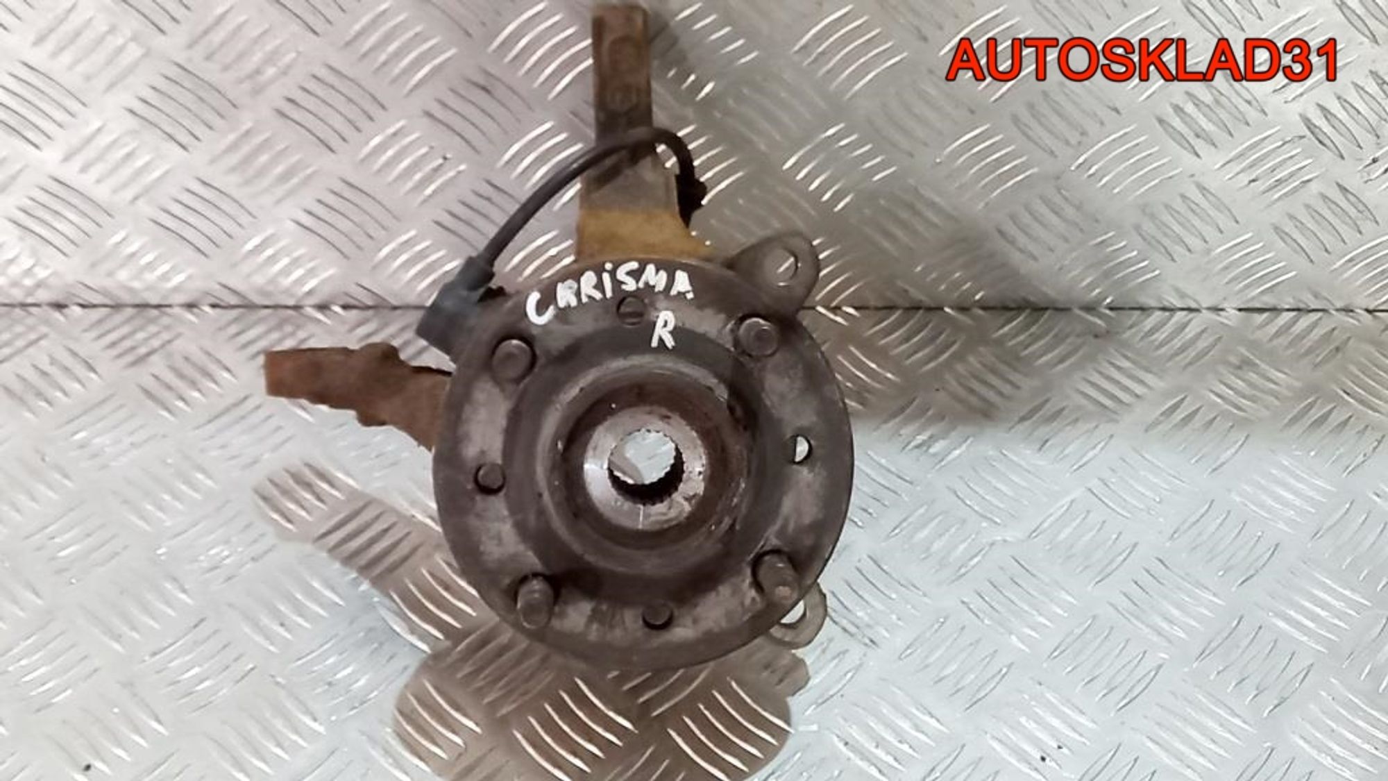 Кулак поворотный передний правый в сборе  Mitsubishi Carisma DA MR369680  Mitsubishi Carisma DA MR369680, 3500 рублей, Дубовое