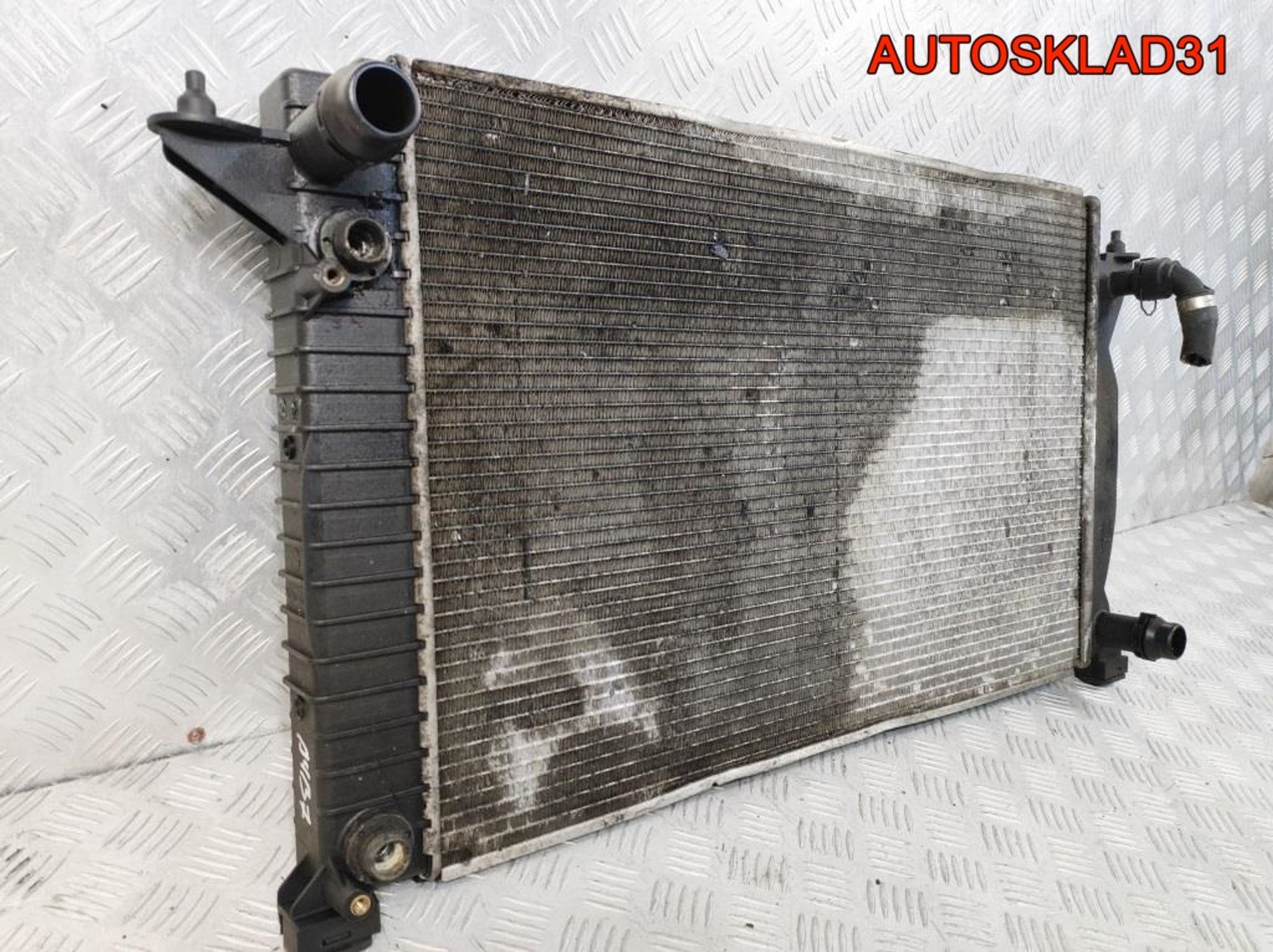 Радиатор основной Audi A4 B7 Дизель АКПП, 6300 рублей, Дубовое