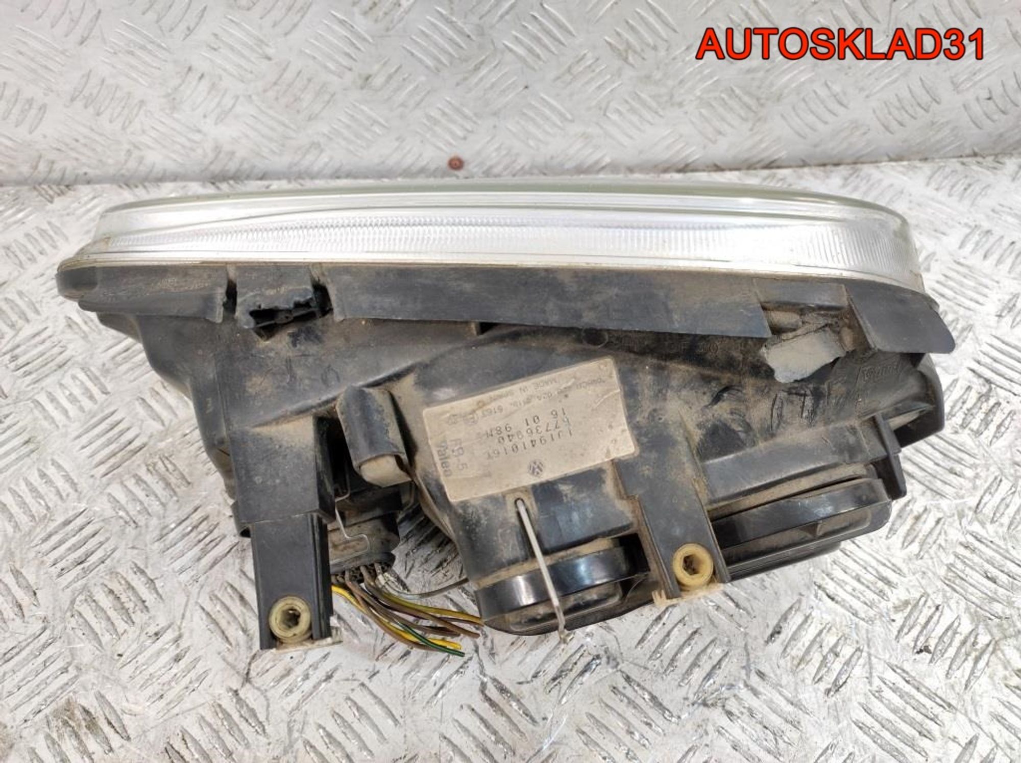 Фара правая Valeo VW Golf 4 1J1941016C, 6500 рублей, Дубовое