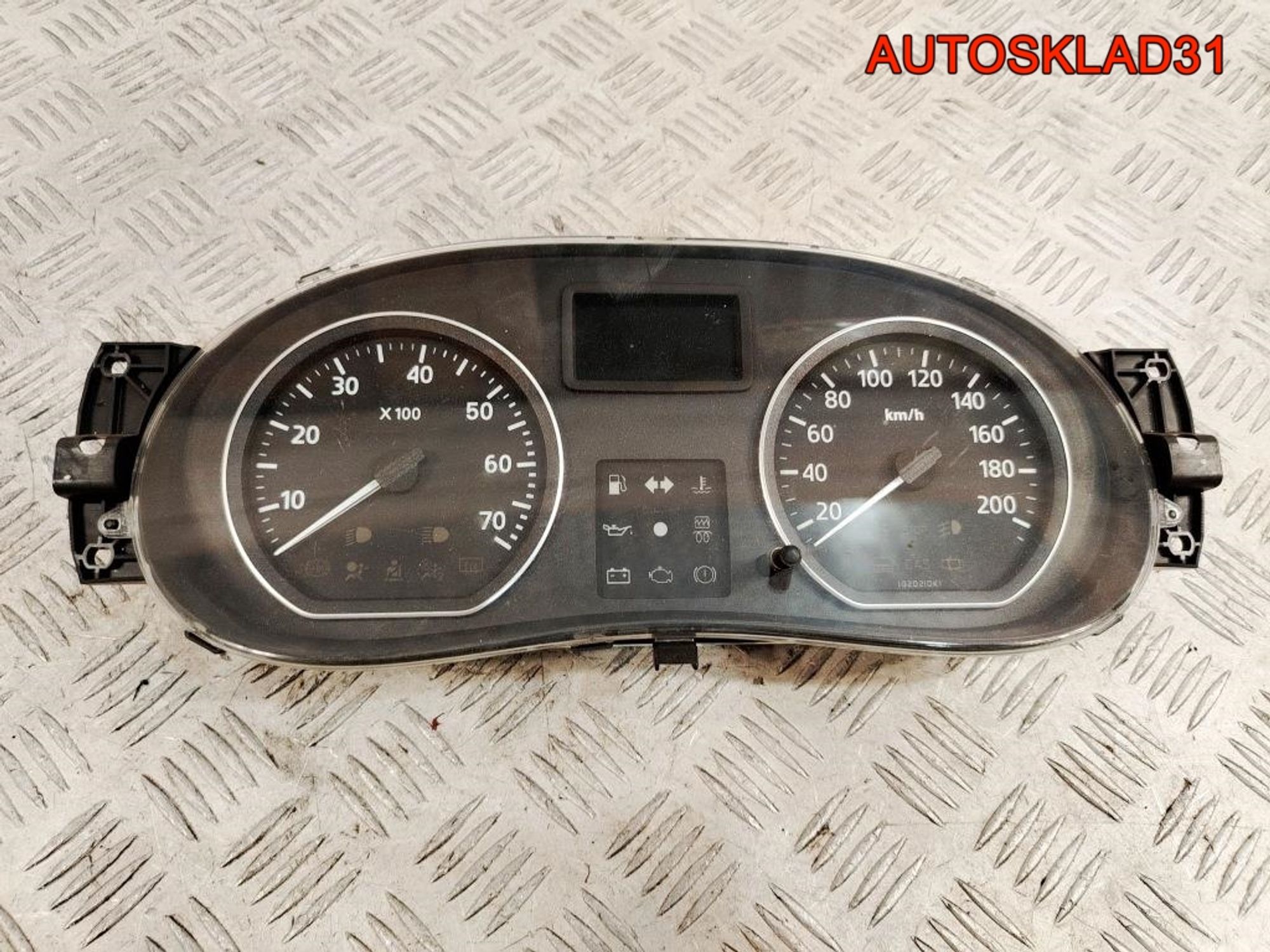 Панель приборов Renault Sandero 248101432R Бензин, 1500 рублей, Дубовое