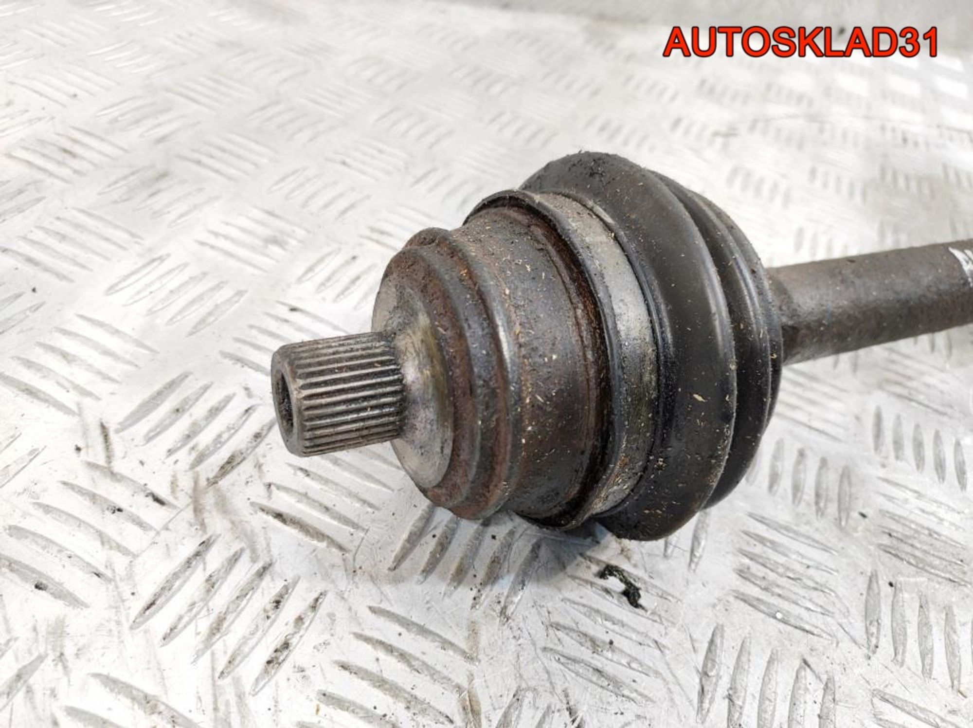 Привод передний левый Audi 80 B3 1,8 Бензин, 2300 рублей, Дубовое