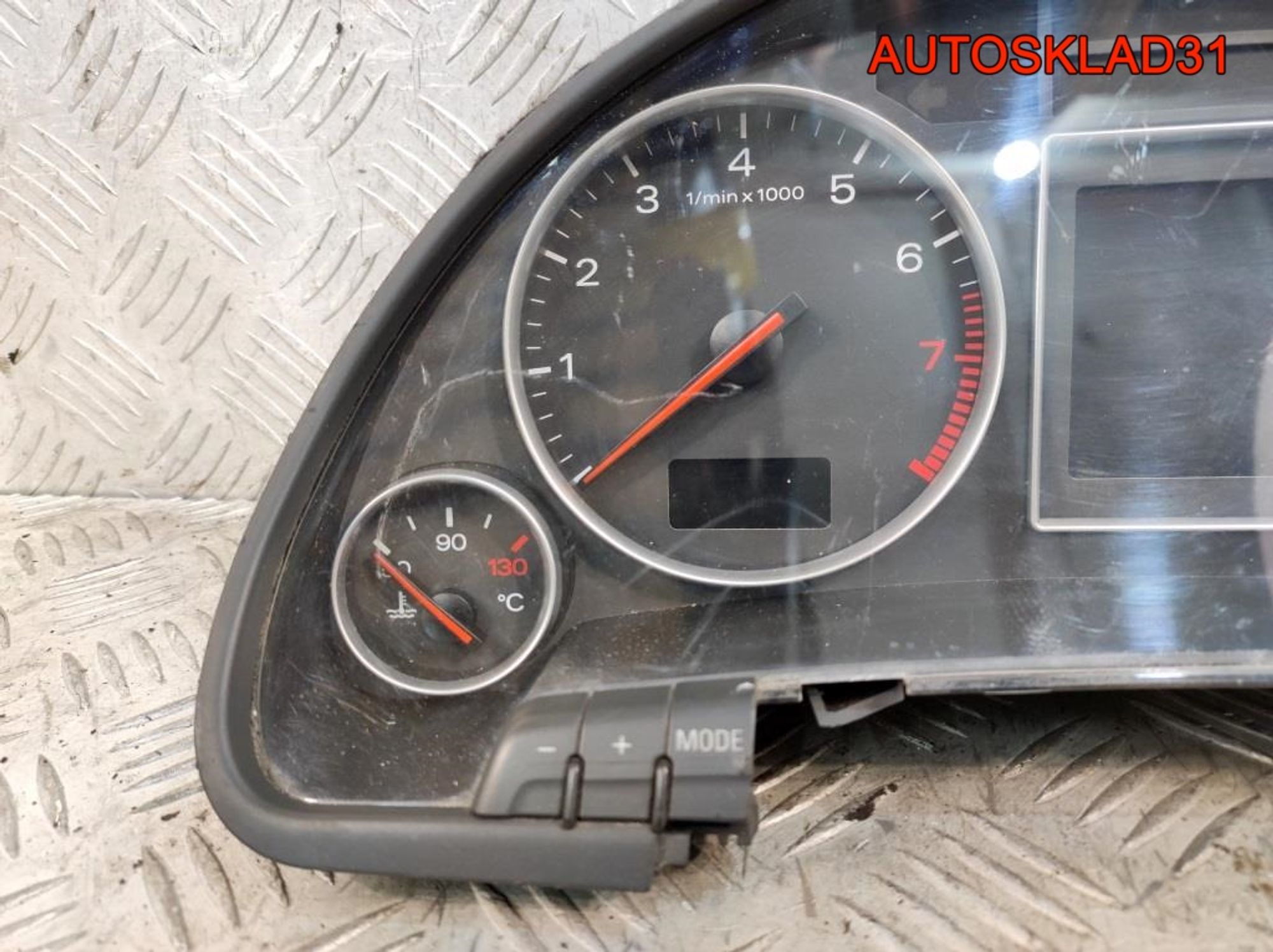 Панель приборов Audi A4 B6 3,0 ASN АКПП 8E0920900L, 4100 рублей, Дубовое