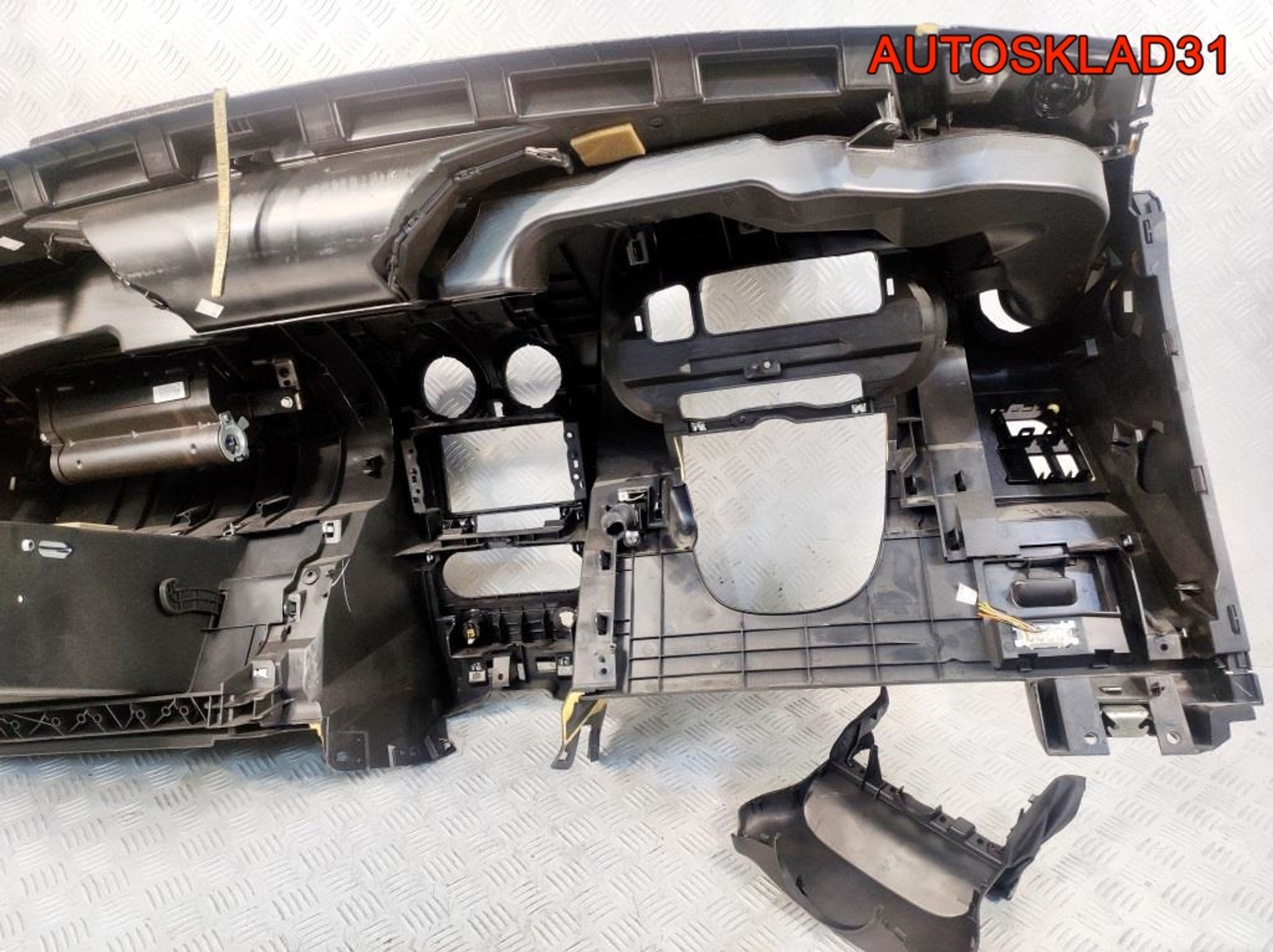 Торпедо Голое Nissan Qashqai J10 Не востановленная, 32400 рублей, Дубовое