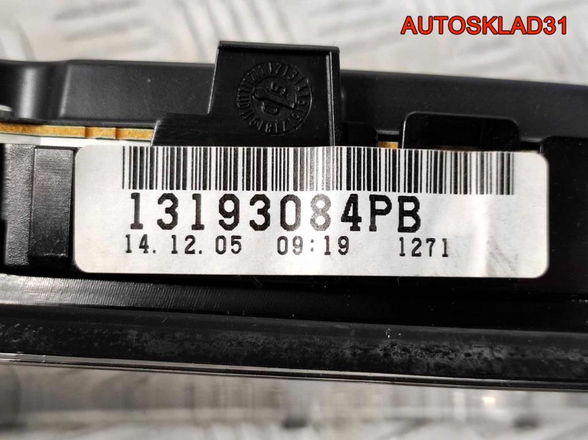 Панель приборов Opel Vectra C 13193084 Бензин, 2600 рублей, Дубовое