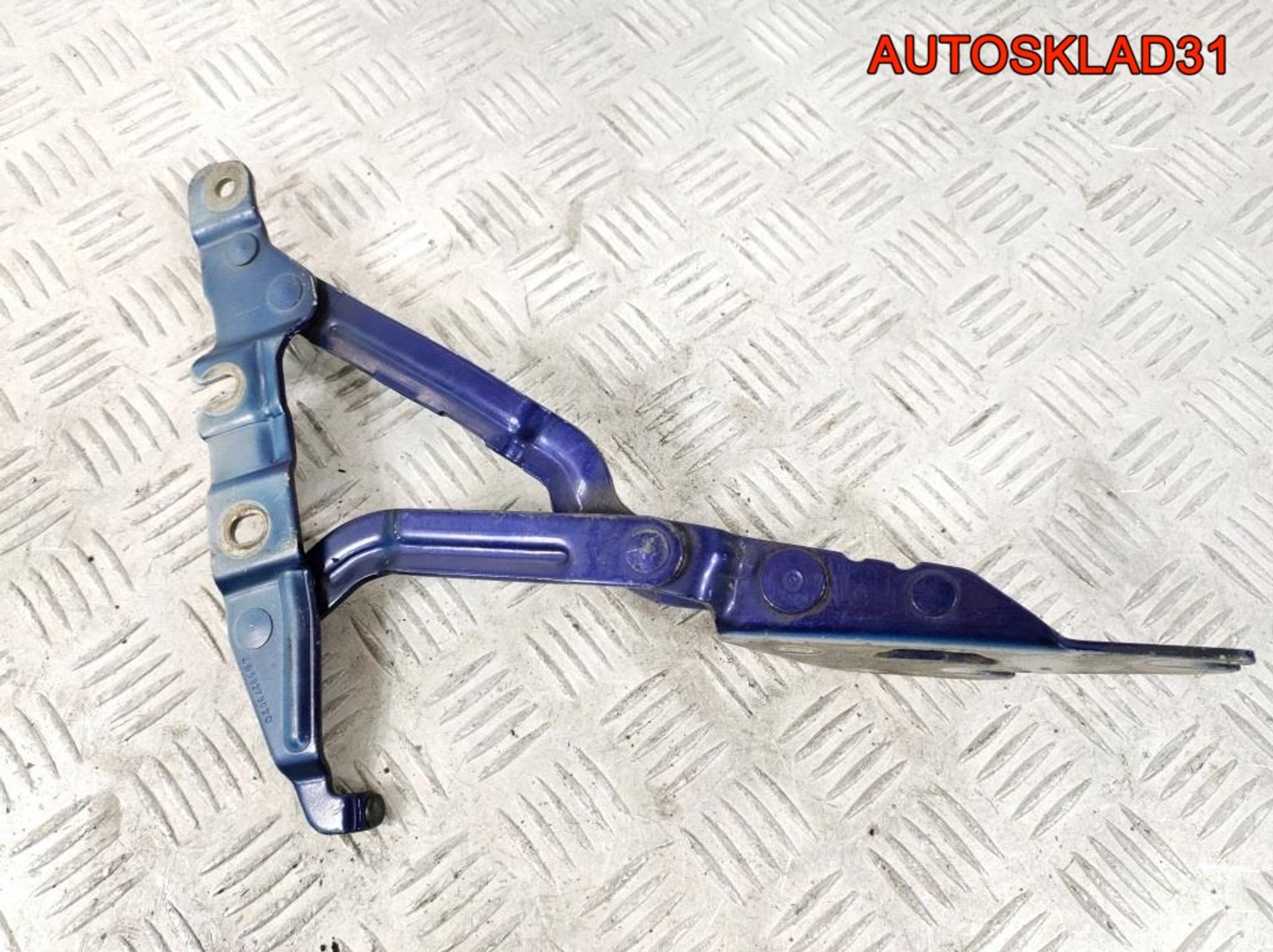 Петля багажника правая Audi A6 C5 4B5827302C, 900 рублей, Дубовое