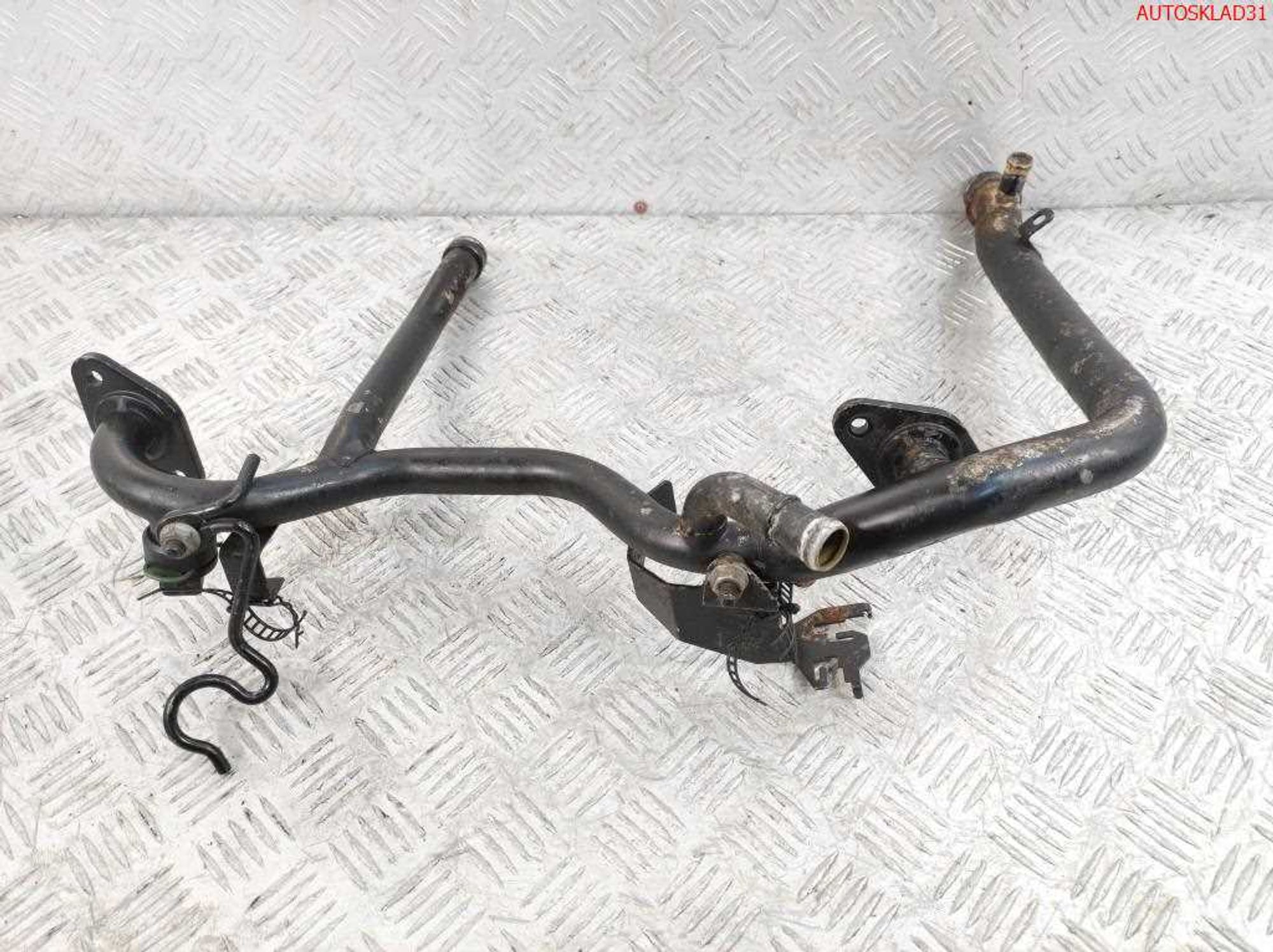 Трубка охлаждающей жидкости Audi A4 B5 078121071AL, 2500 рублей, Дубовое