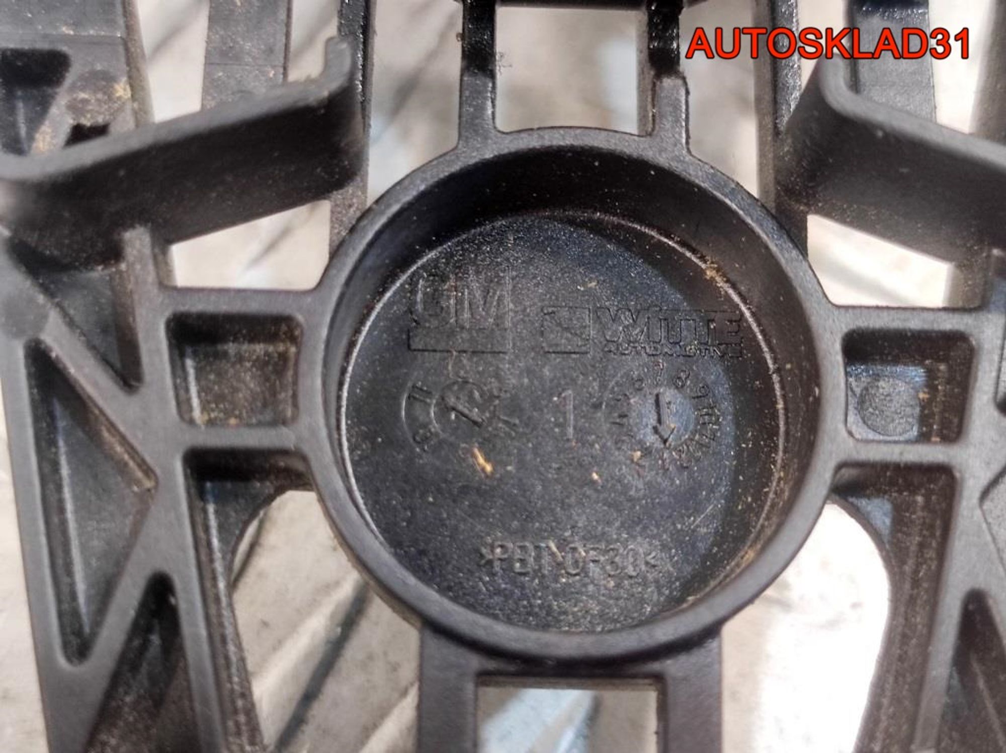 Кронштейн ручки двери левой Opel Astra J 138175, 1700 рублей, Дубовое