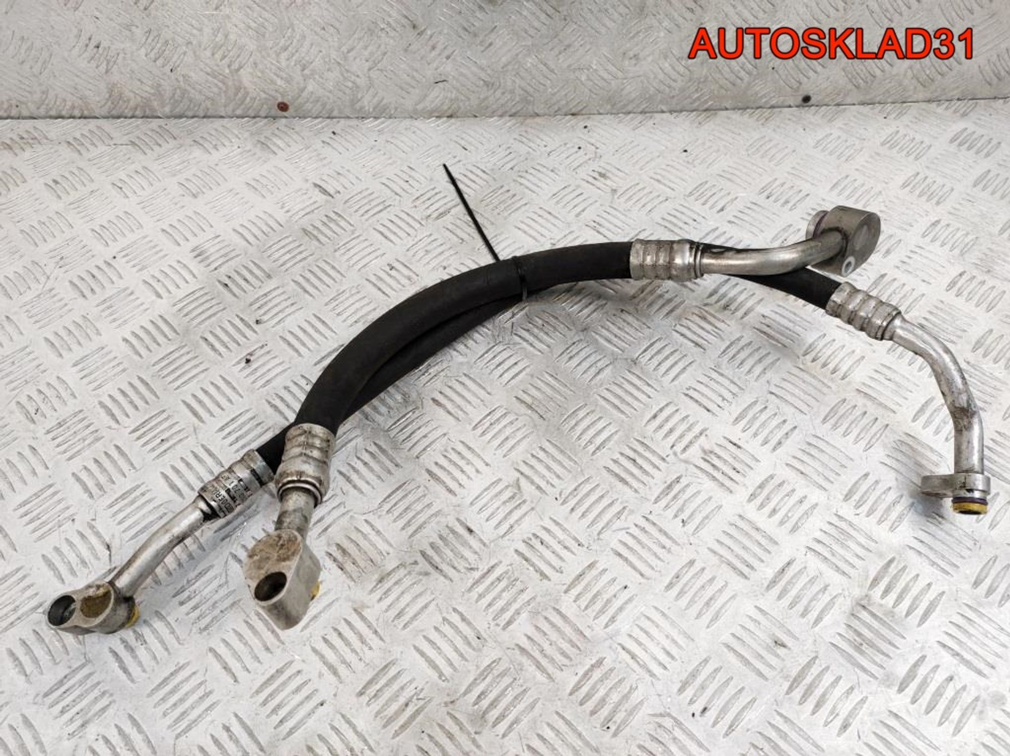 Трубка кондиционера Audi A8 D3 6.0BHT Бензин 4E0260701F, 2700 рублей, Дубовое