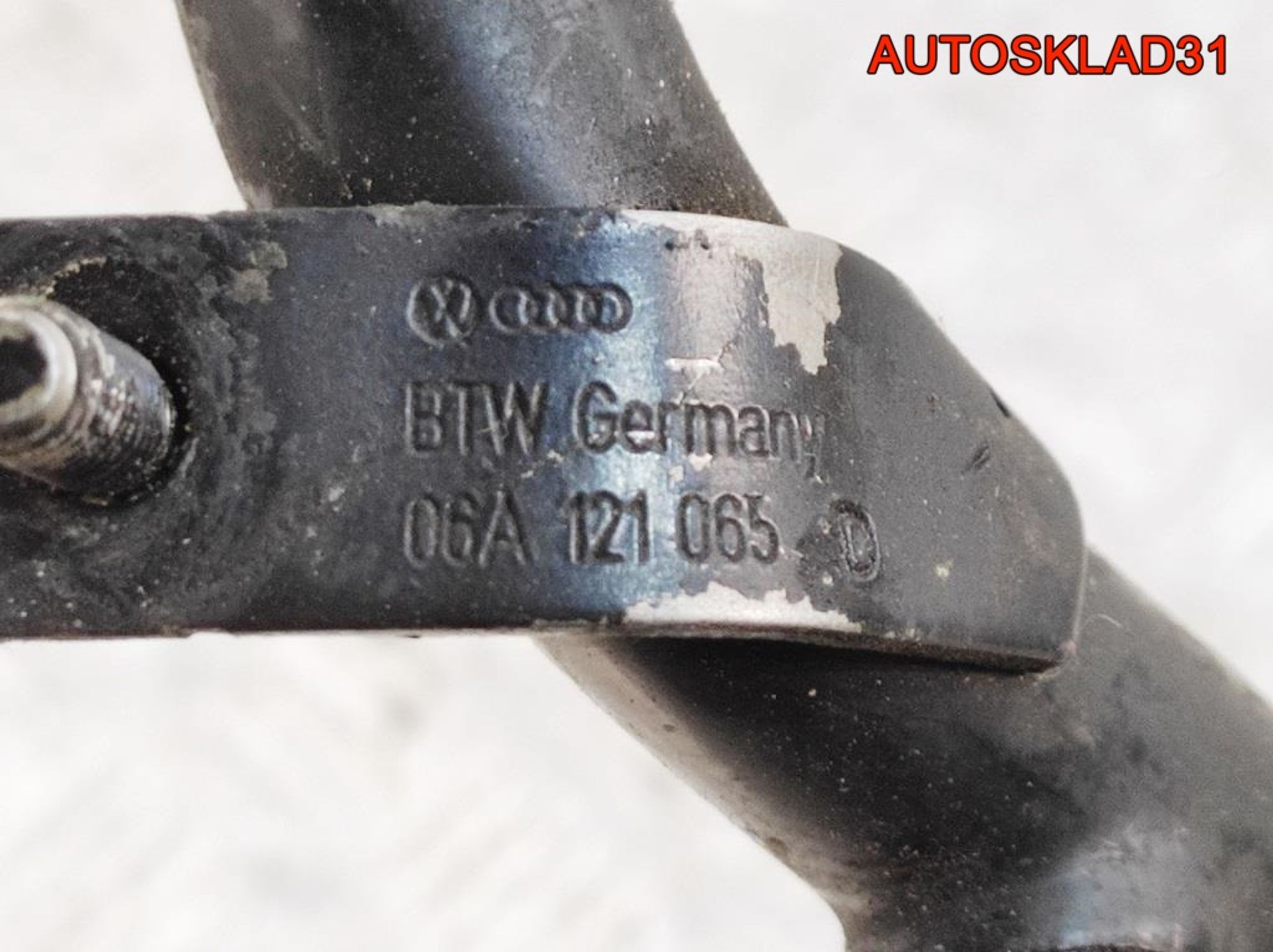 Трубка охлаждающей жидкости VW Golf 4 1,6 AKL 06A121065D, 600 рублей, Дубовое