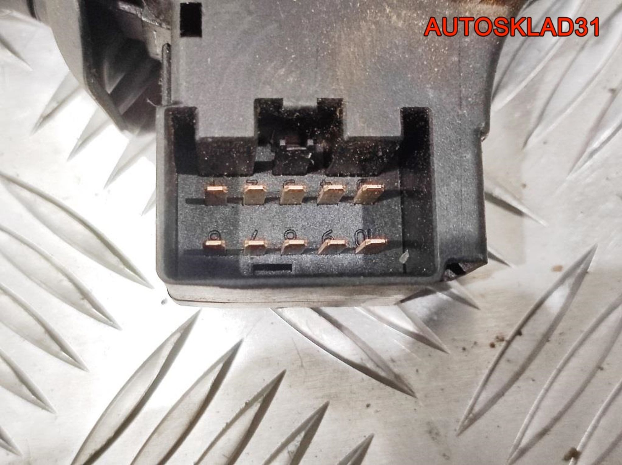 Переключатель стеклоочистителей Ford Focus 1 98AG17A553CC, 1000 рублей, Дубовое