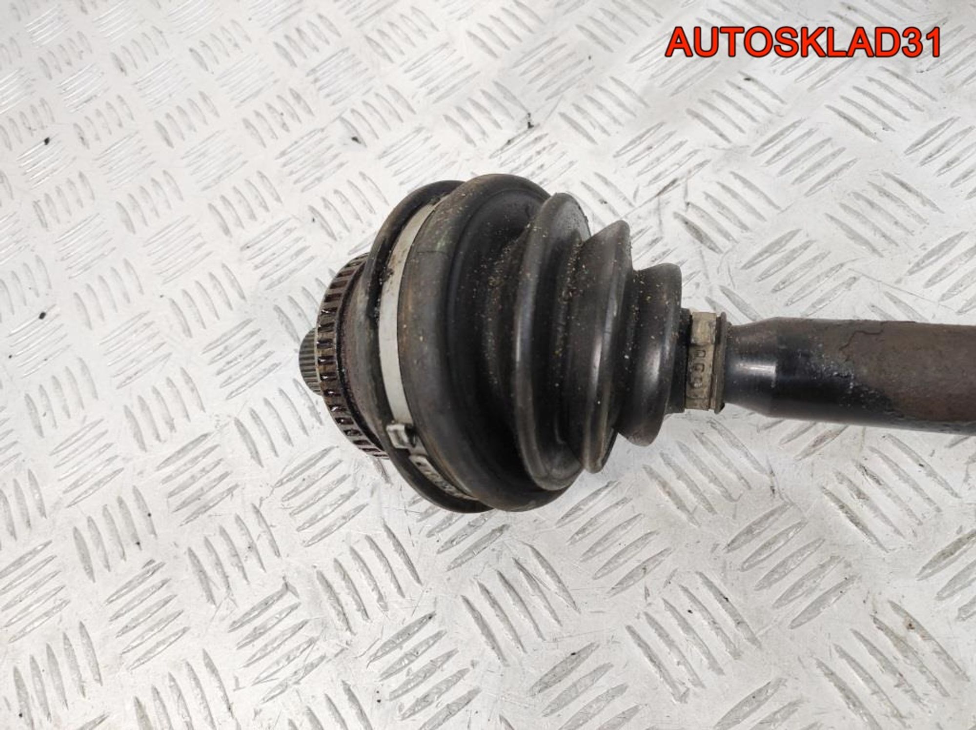Полуось передняя левая АКПП VW Passat B5 8D0407271ED, 3200 рублей, Дубовое