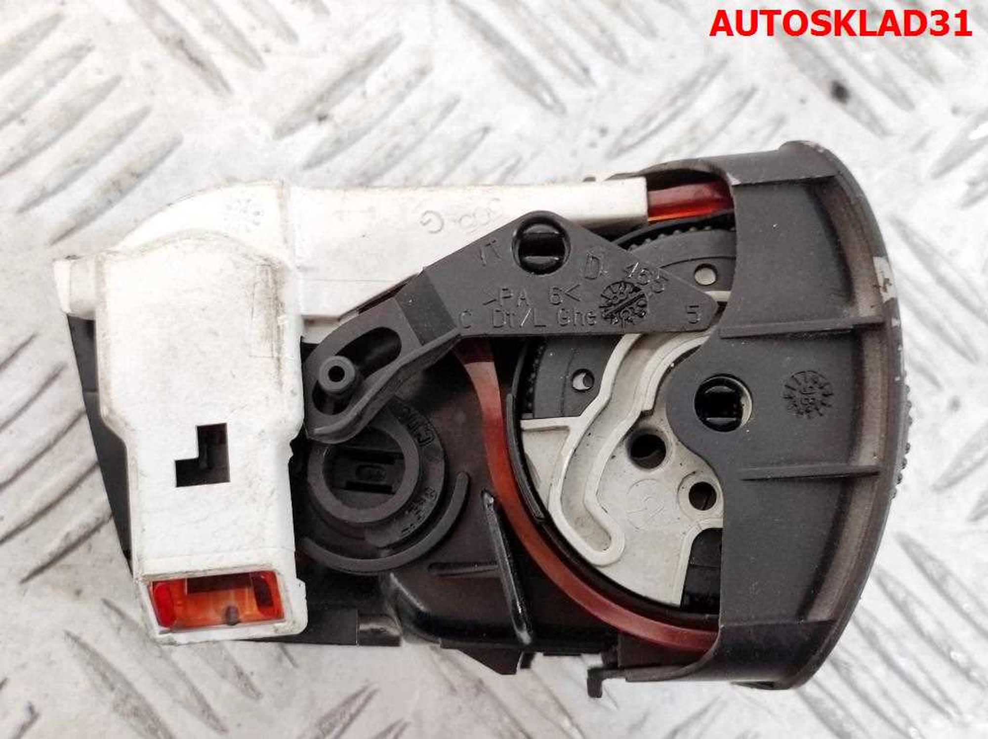 Дефлектор воздушный левый VW Passat B5 3B0819703A, 1000 рублей, Дубовое