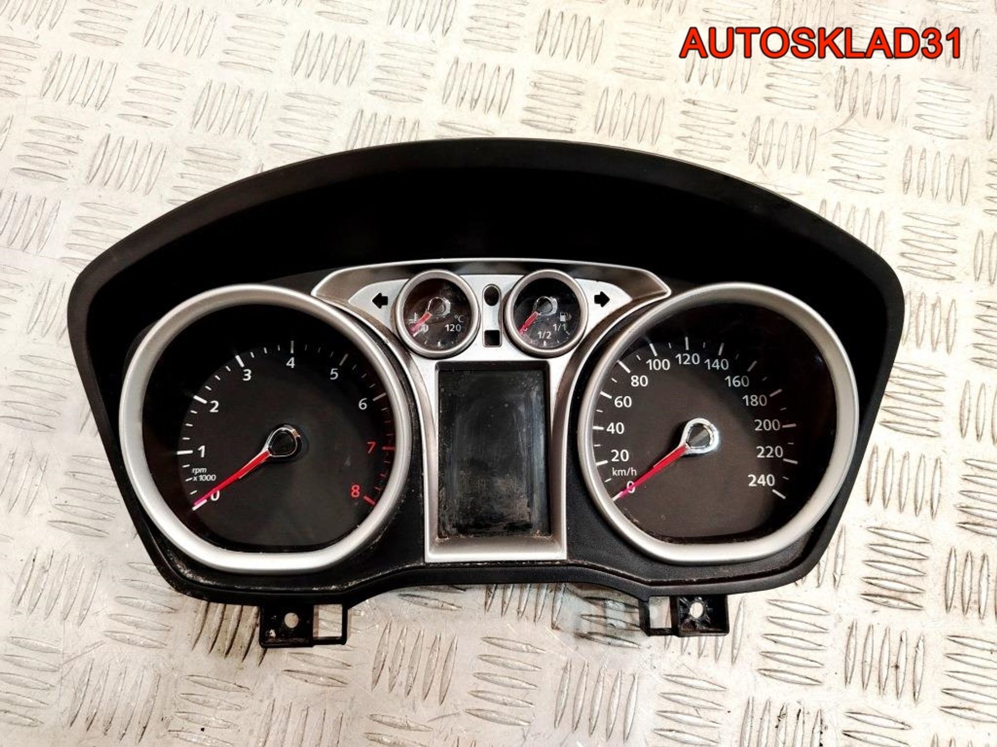 Панель приборов Ford Focus 2 1,8 Бензин 8V4T10849JE, 40000 рублей, Дубовое