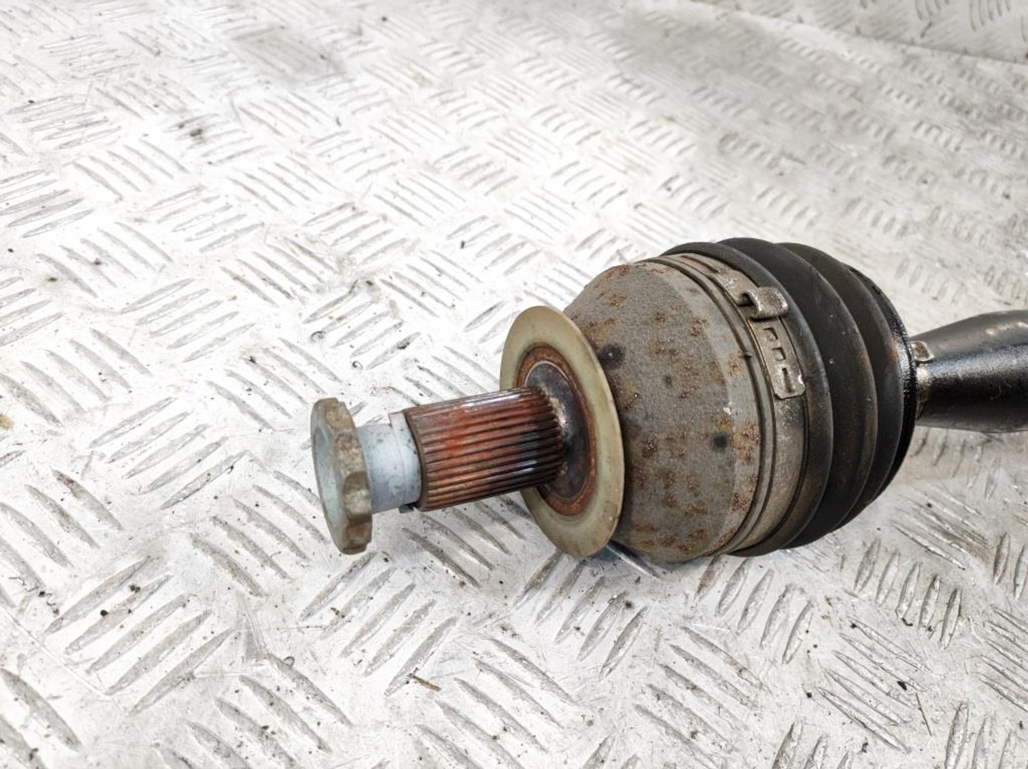 Полуось передняя правая Skoda Fabia 3 1.2 CBZJ 6R0407762K, 3200 рублей, Дубовое