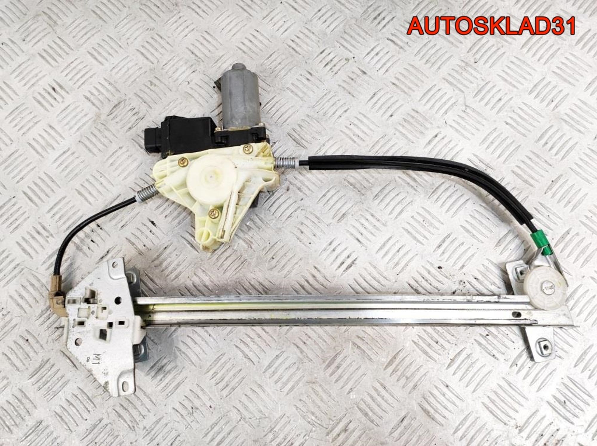 Стеклоподъемник перед левый Mitsubishi Carisma DA, 3600 рублей, Дубовое