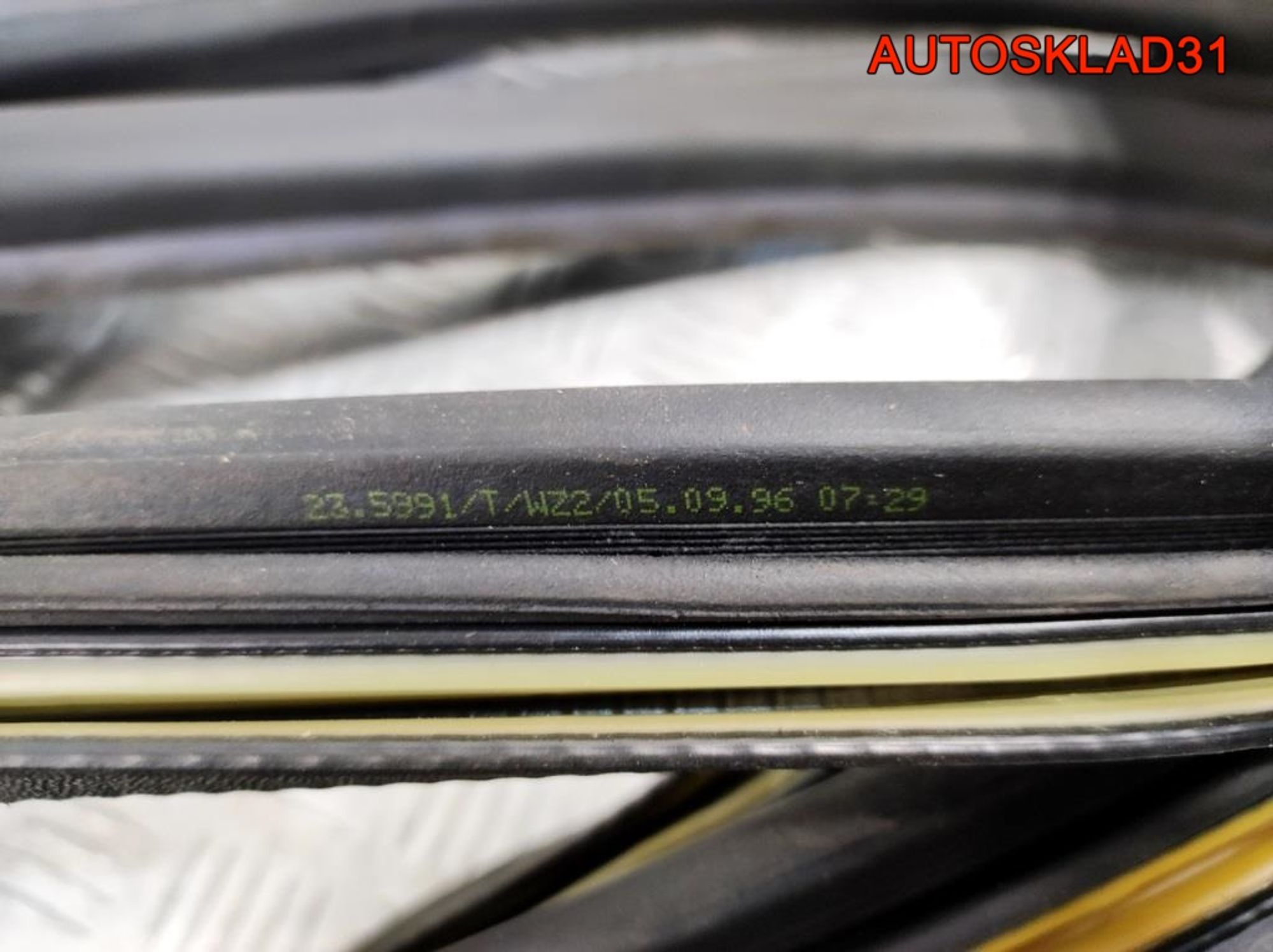 Уплотнитель двери Комплект Audi A6 C4 Универсал, 9000 рублей, Дубовое