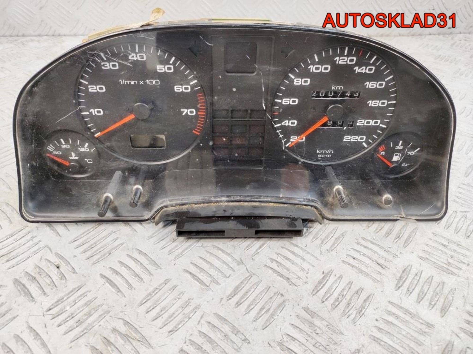 Панель приборов Audi 80 B3 893919033BB Бензин, 18000 рублей, Дубовое