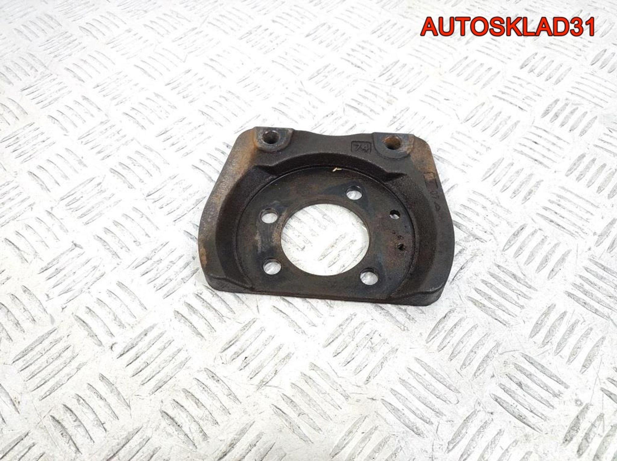 Щит опорный задний правый Opel Astra H 13173019, 500 рублей, Дубовое