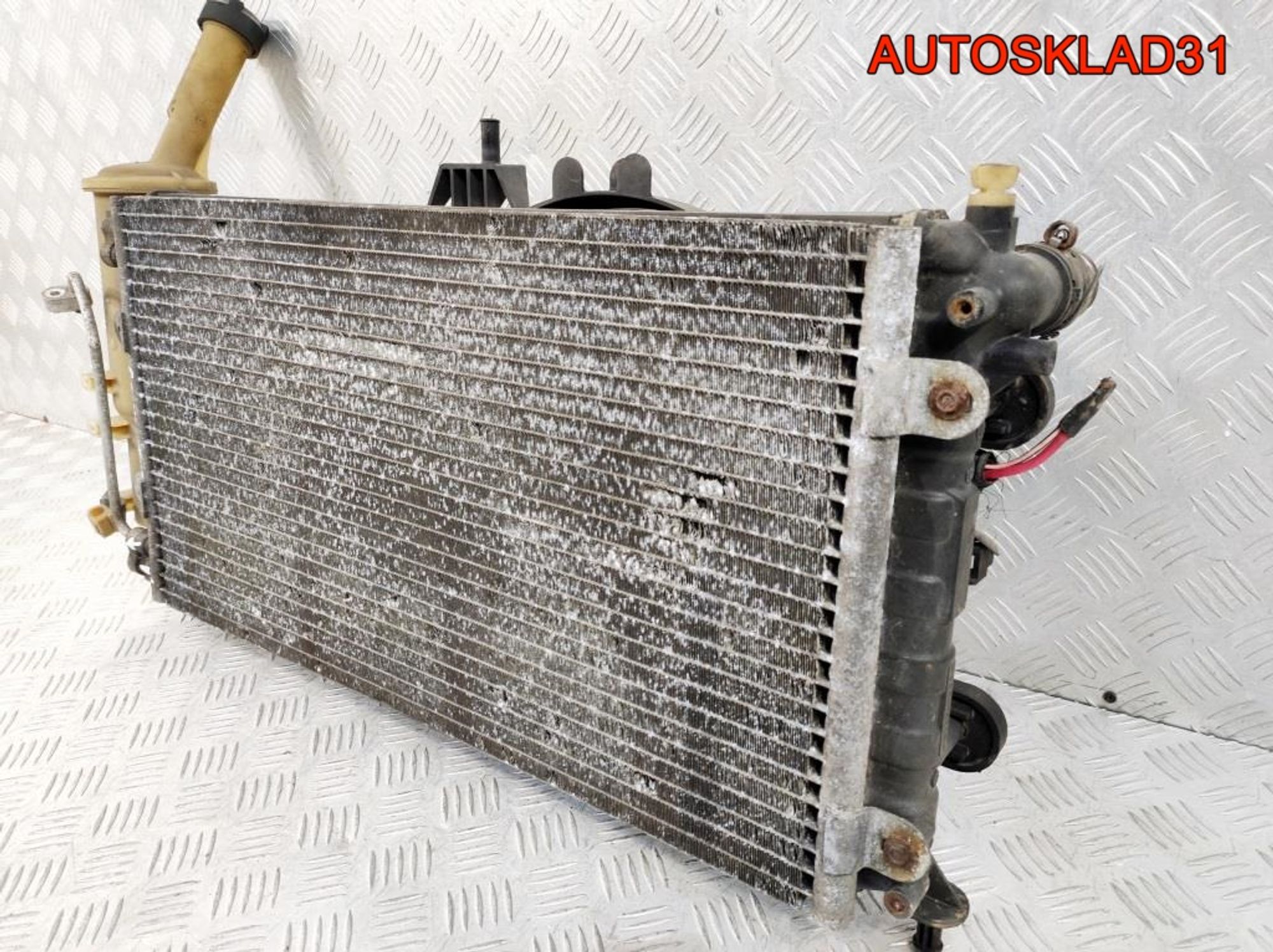 Кассета радиаторов Fiat Punto 2 1,2 Бензин, 12200 рублей, Дубовое