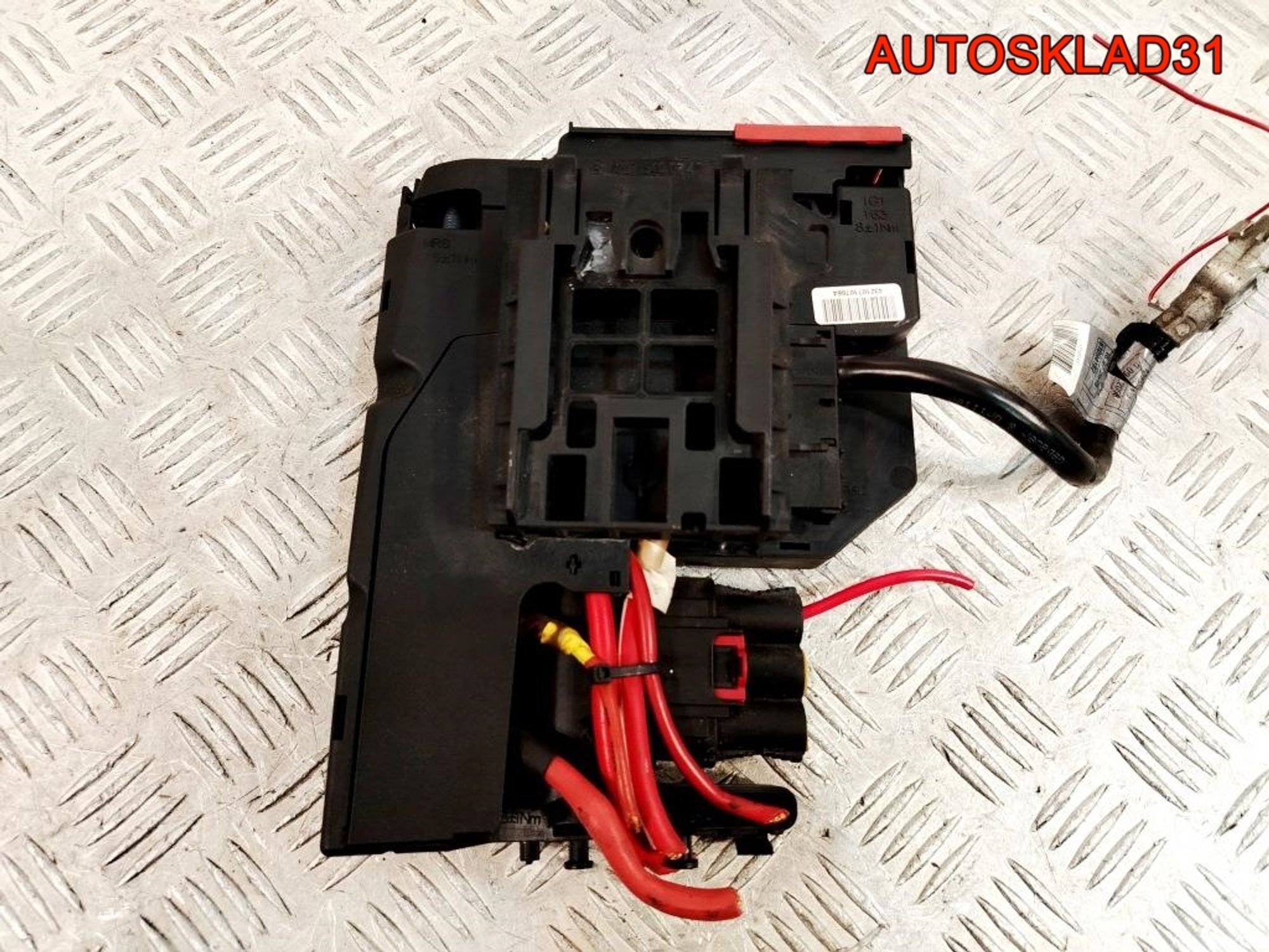 Блок предохранителей Mercedes Benz W204 A2075401850, 2500 рублей, Дубовое