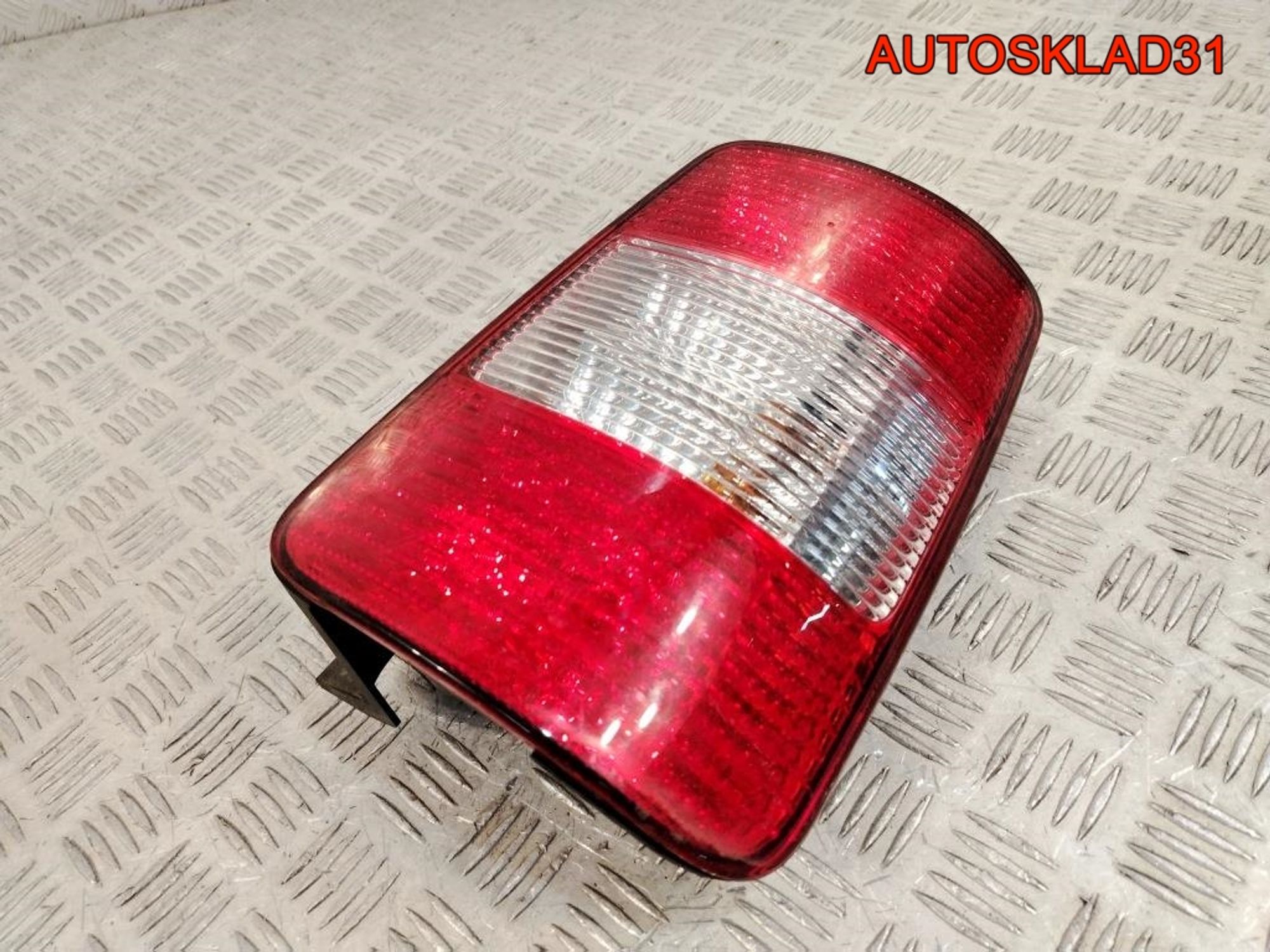 Фонарь задний правый Volkswagen 2004-2010 2K0945112A, 7000 рублей, Дубовое