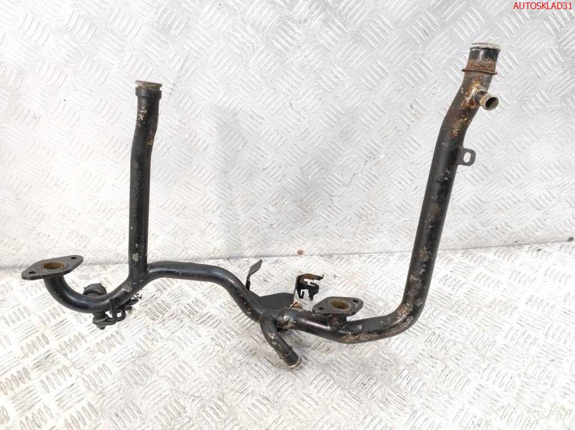 Трубка охлаждающей жидкости Audi A4 B5 078121071AL, 2500 рублей, Дубовое