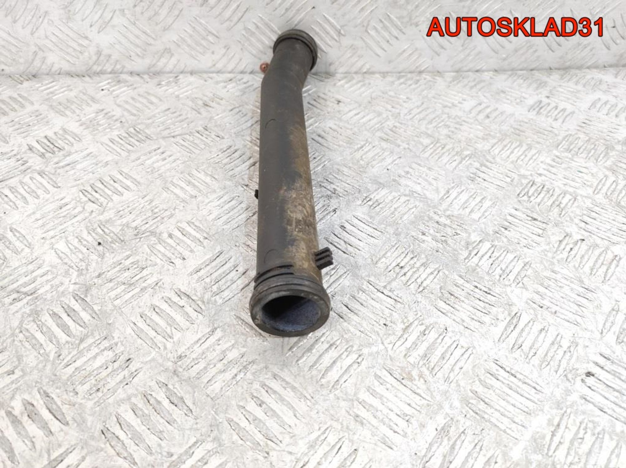 Трубка системы охлаждения VW Golf 4 1,4 Бензин 032121065D, 700 рублей, Дубовое