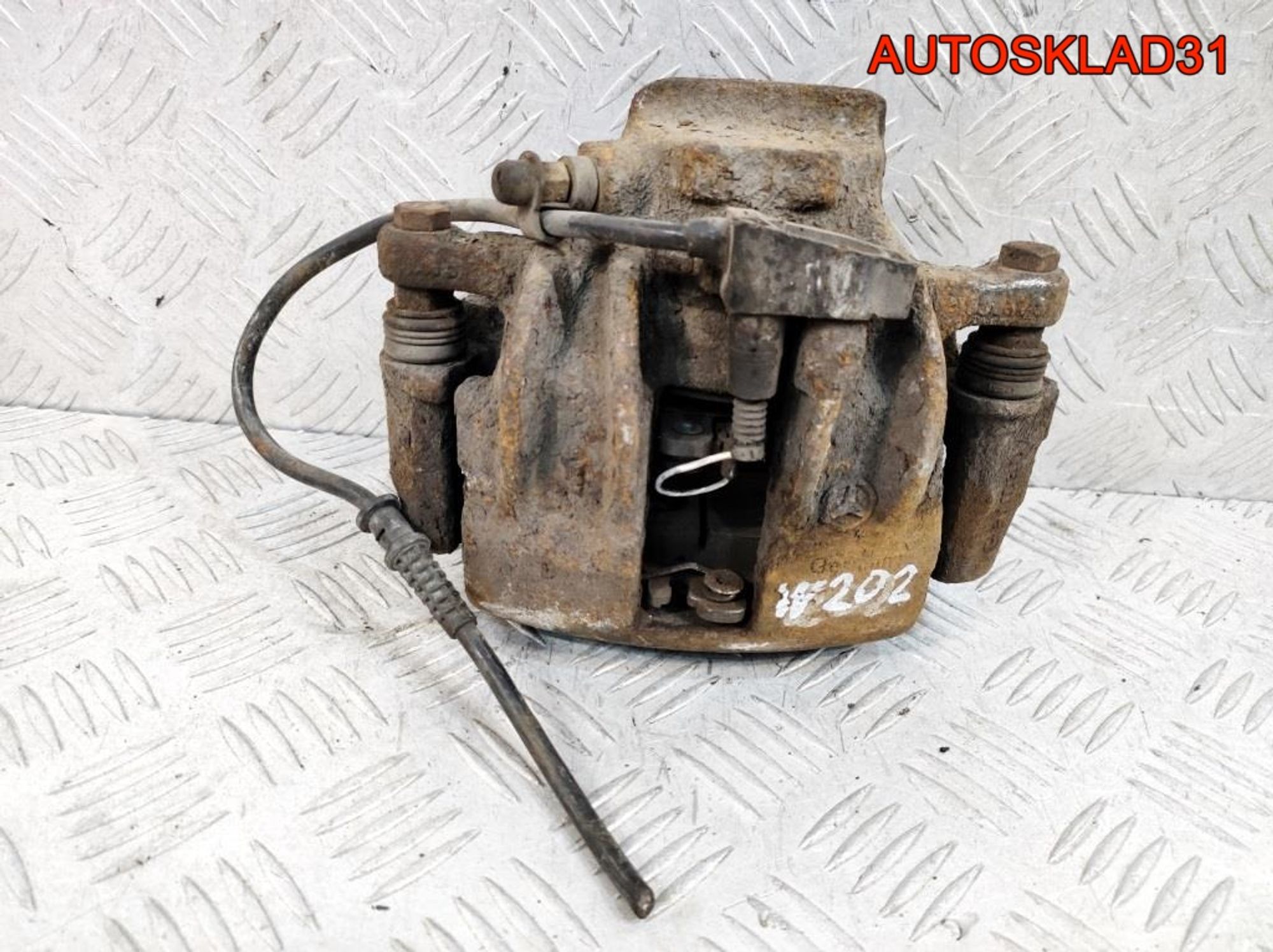 Суппорт тормозной передний правый Mercedes W202, 1100 рублей, Дубовое