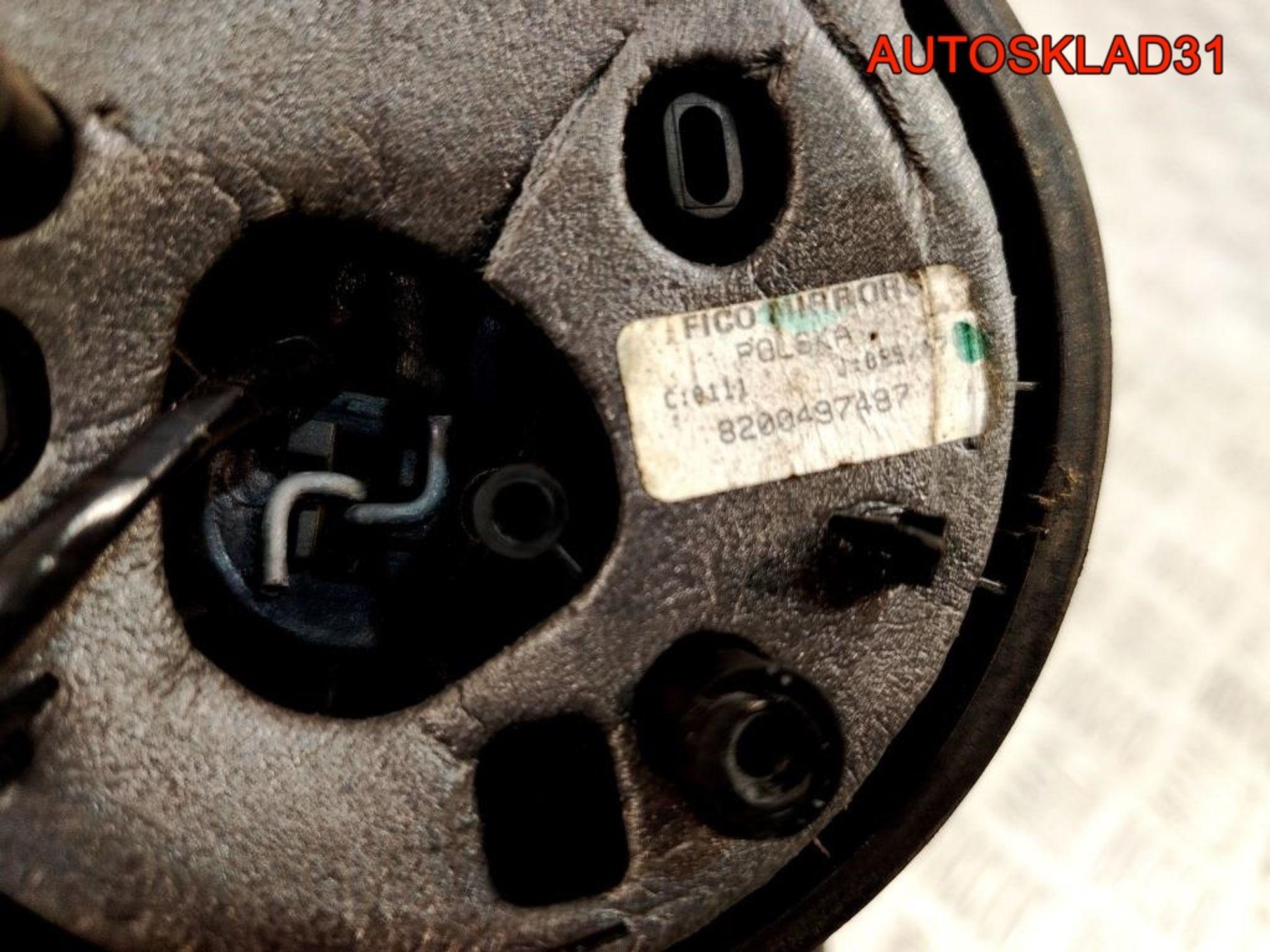 Зеркало правое Renault Logan 8200497487, 1500 рублей, Дубовое