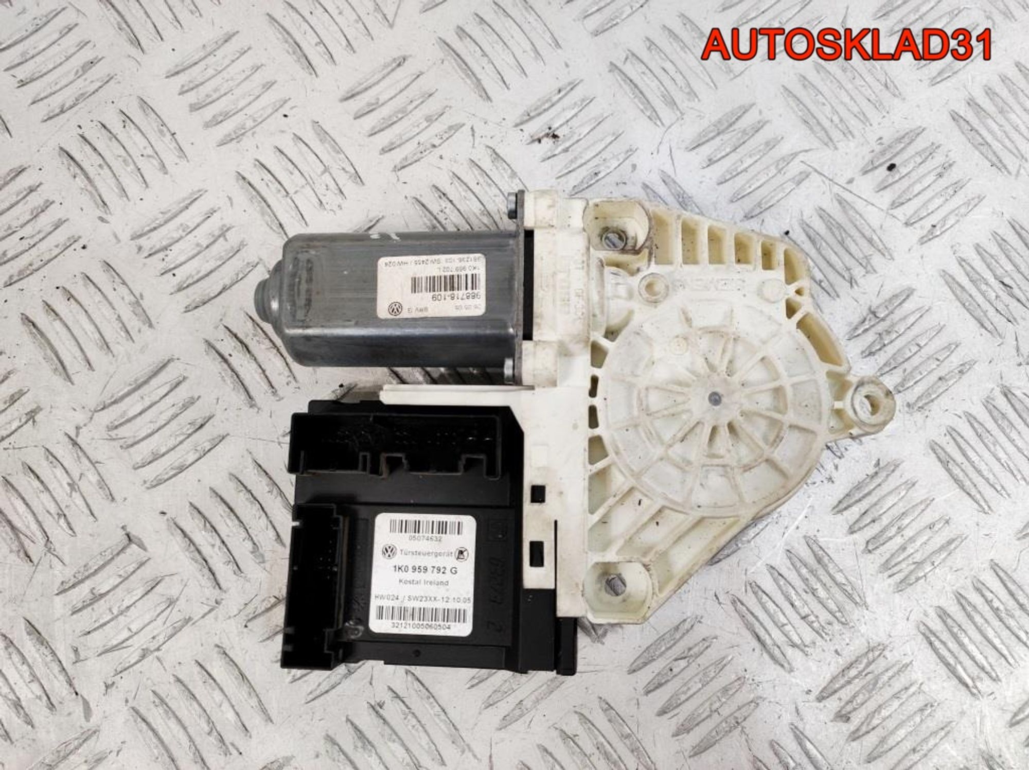 Мотор стеклоподъемника передний правый VW Passat B6 1K0959702L, 1000 рублей, Дубовое