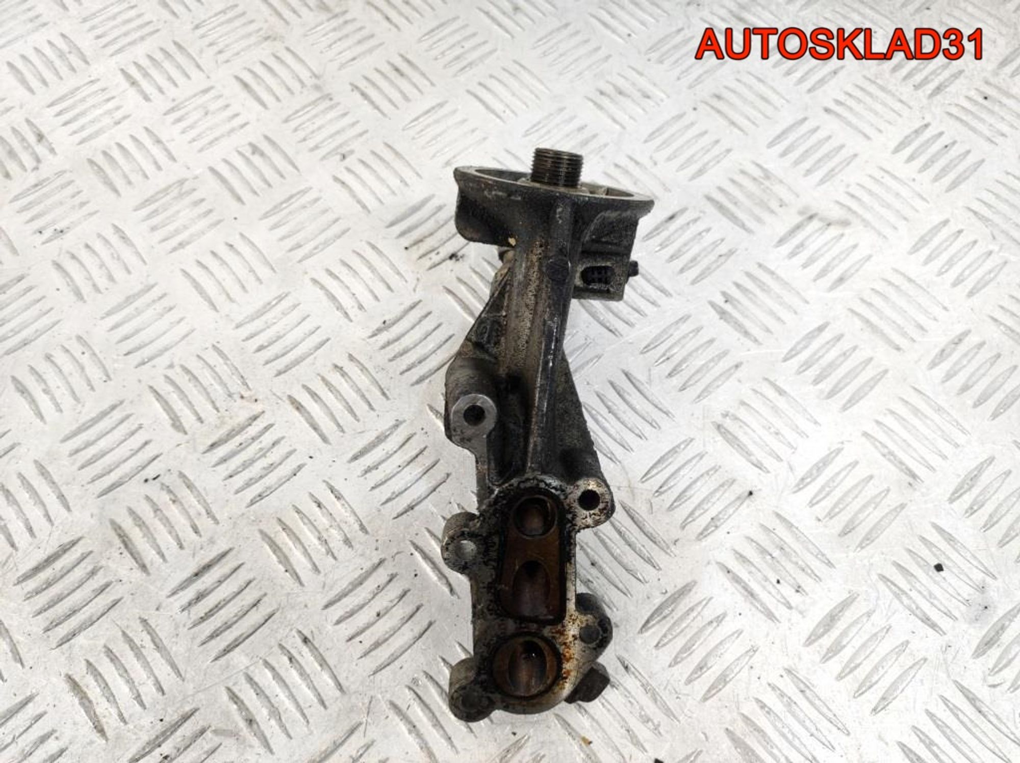 Кронштейн масляного фильтра Citroen C5 9632517010, 1400 рублей, Дубовое
