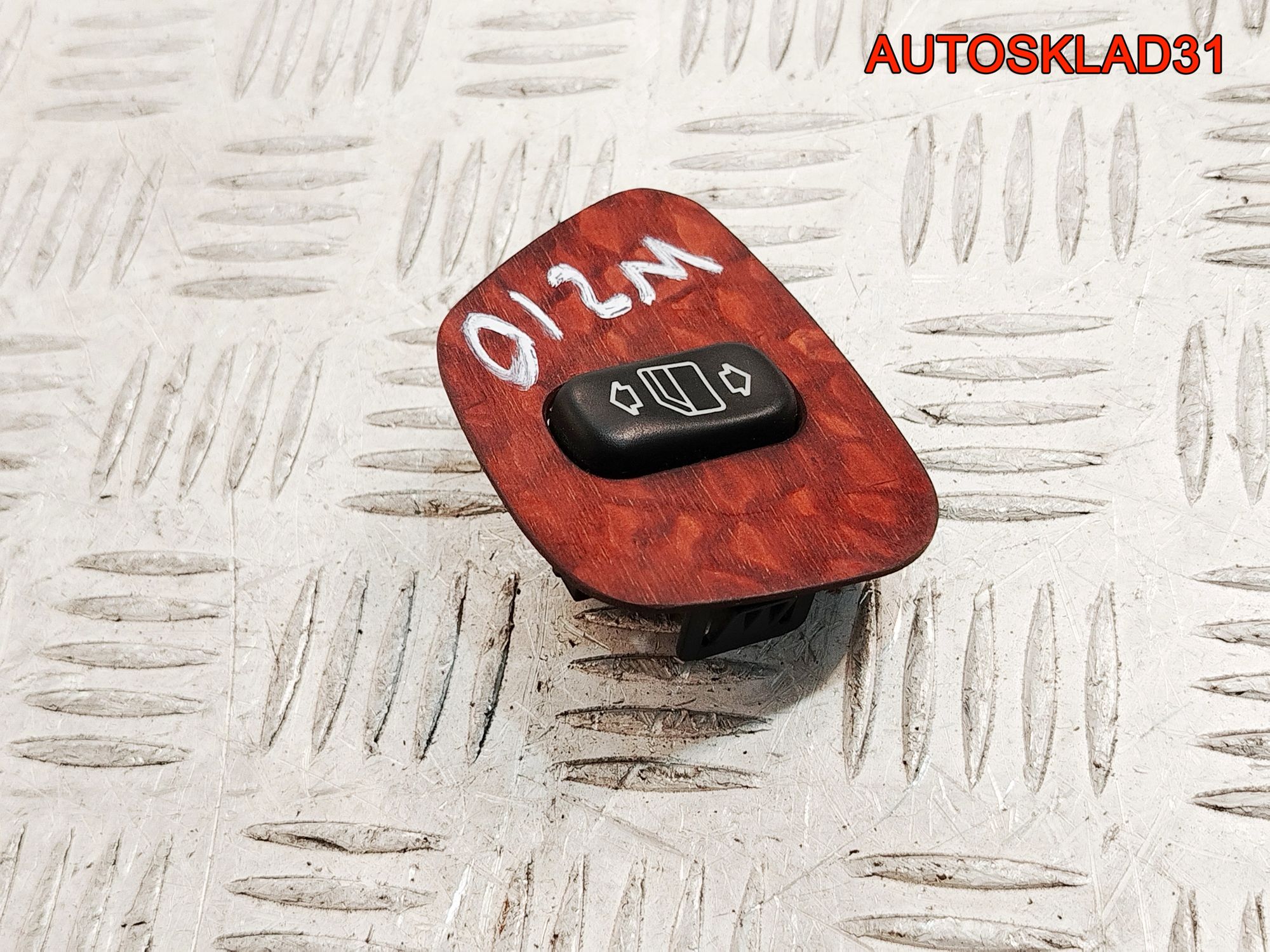 Кнопка стеклоподъемника задняя левая Mercedes W210 A2108208210, 900 рублей, Дубовое