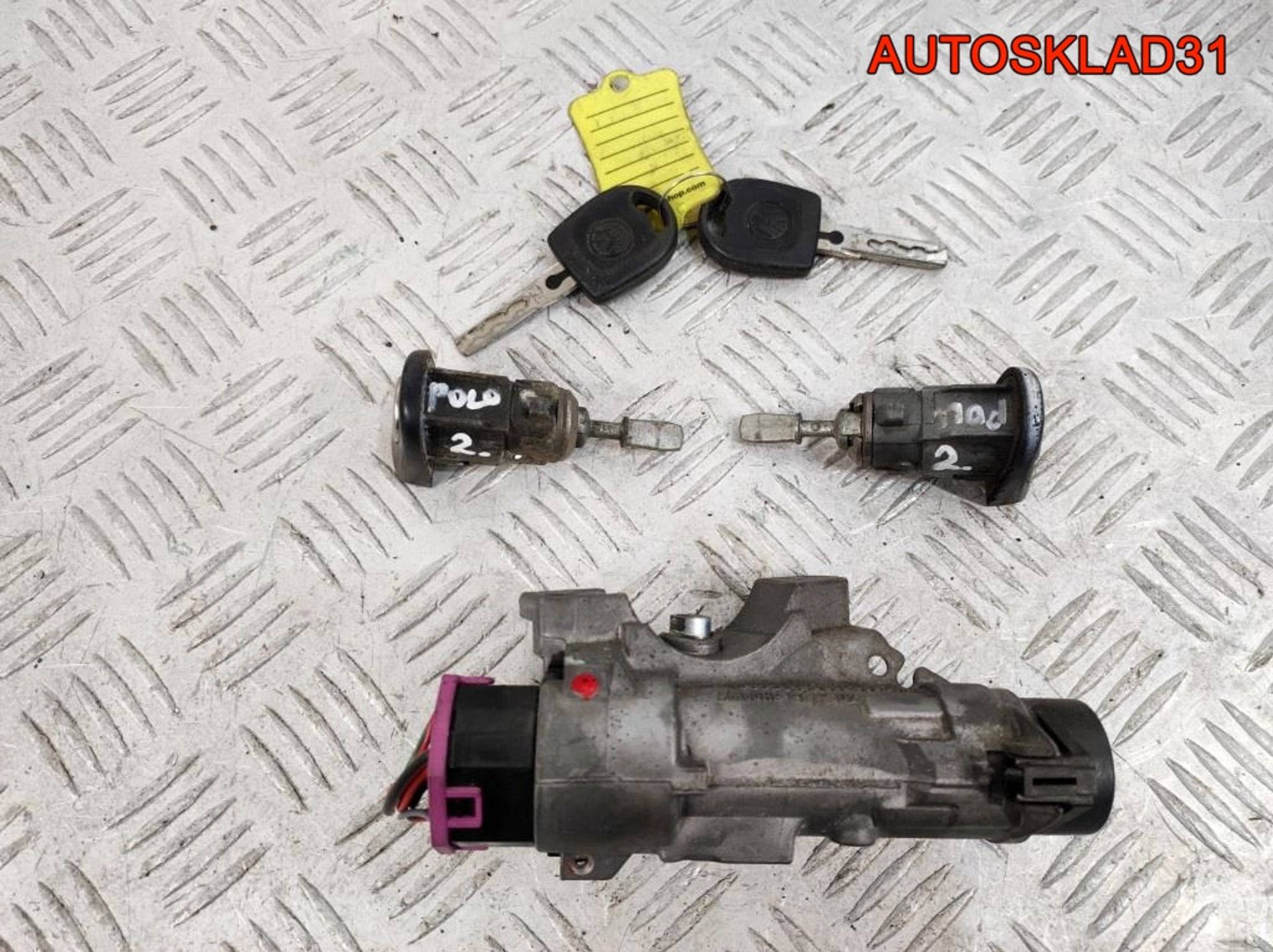 Комплект замок зажигания и личинки с ключом VW Polo 4 6Q3837167, 4100 рублей, Дубовое