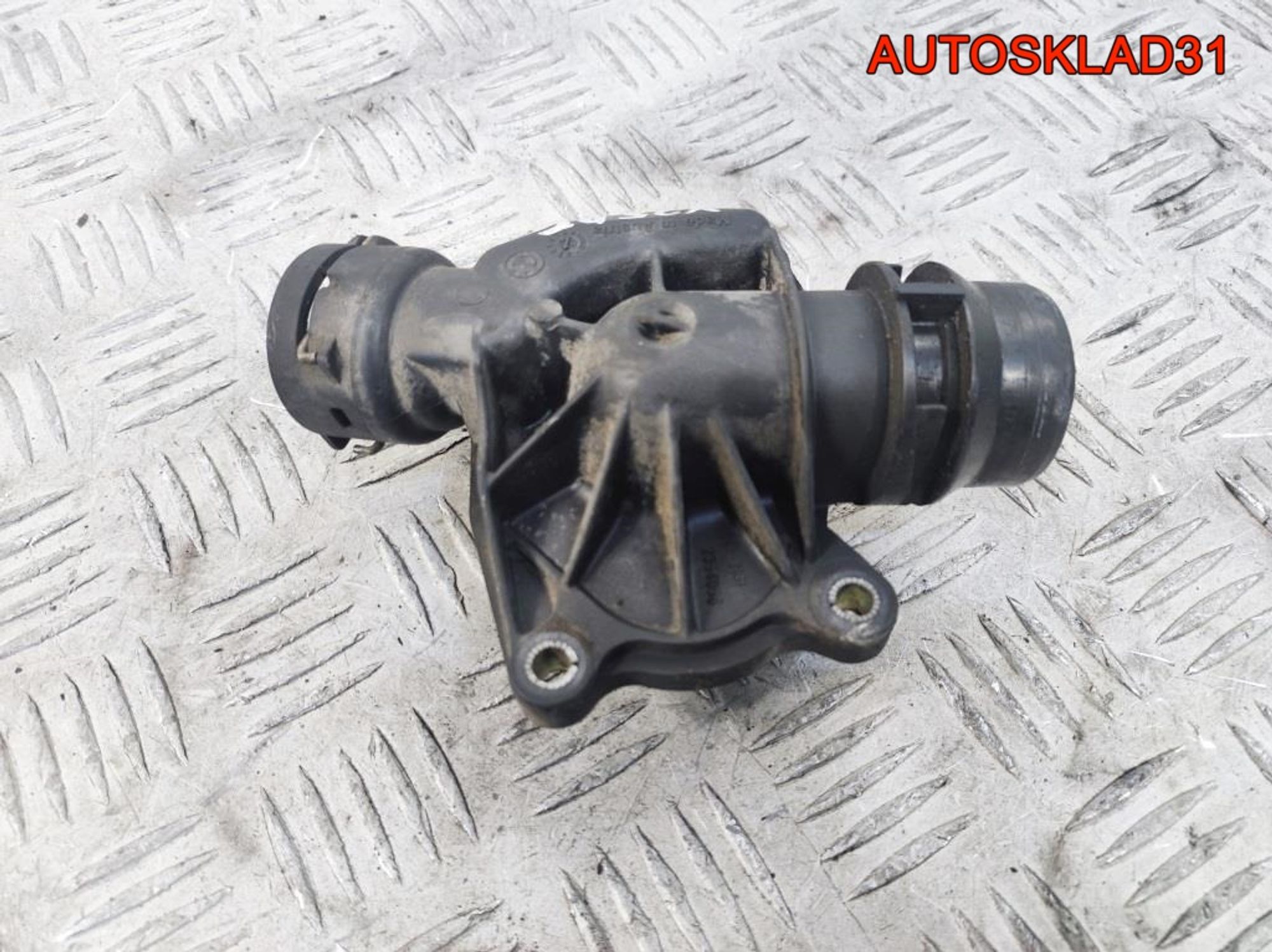 Корпус термостата Opel Omega B Y25DT 11512354056, 1300 рублей, Дубовое