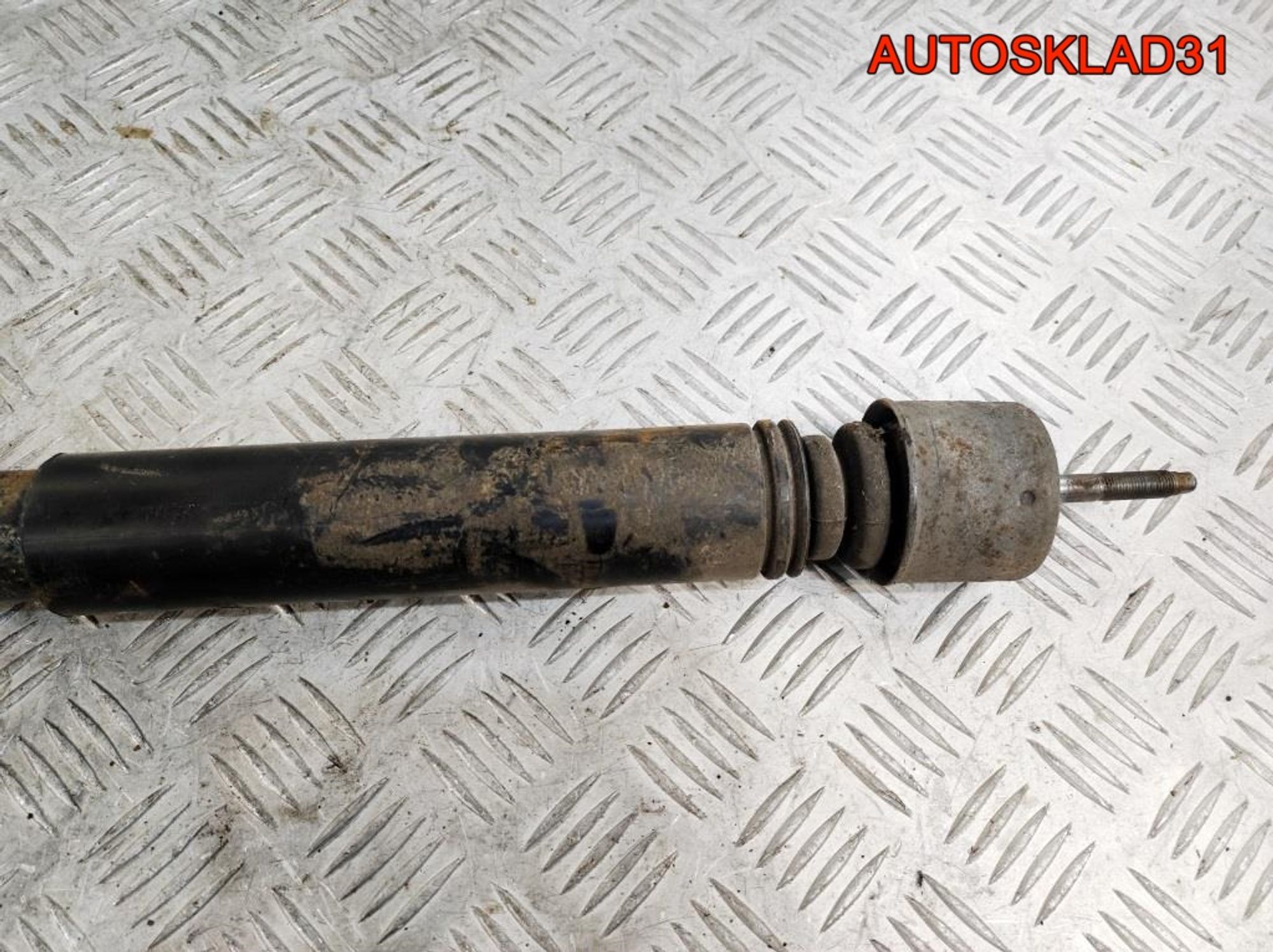 Амортизатор задний Nissan Note E11 562009U000, 900 рублей, Дубовое