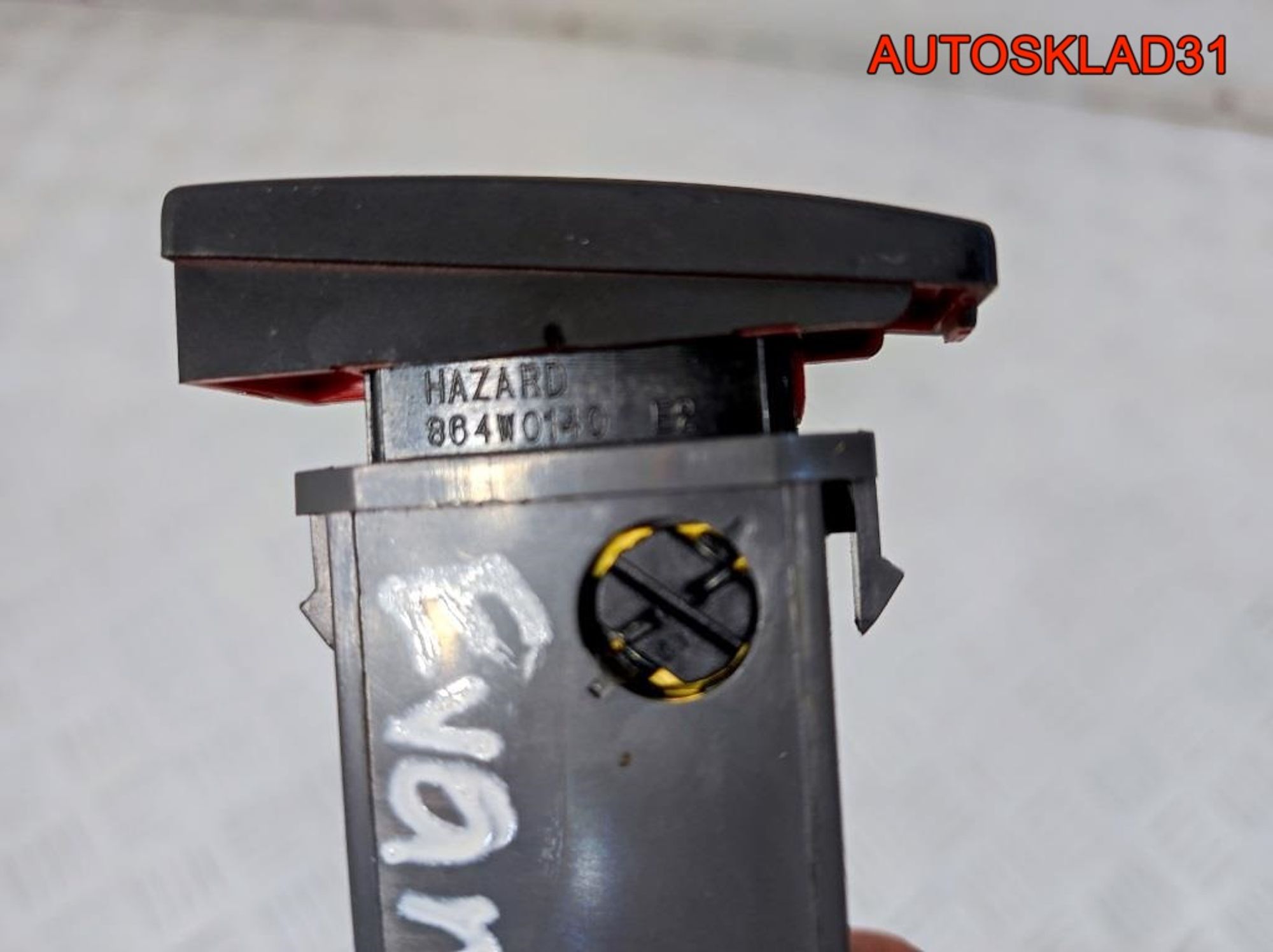 Кнопка аварийной сигнализации Chevrolet Evanda, 500 рублей, Дубовое