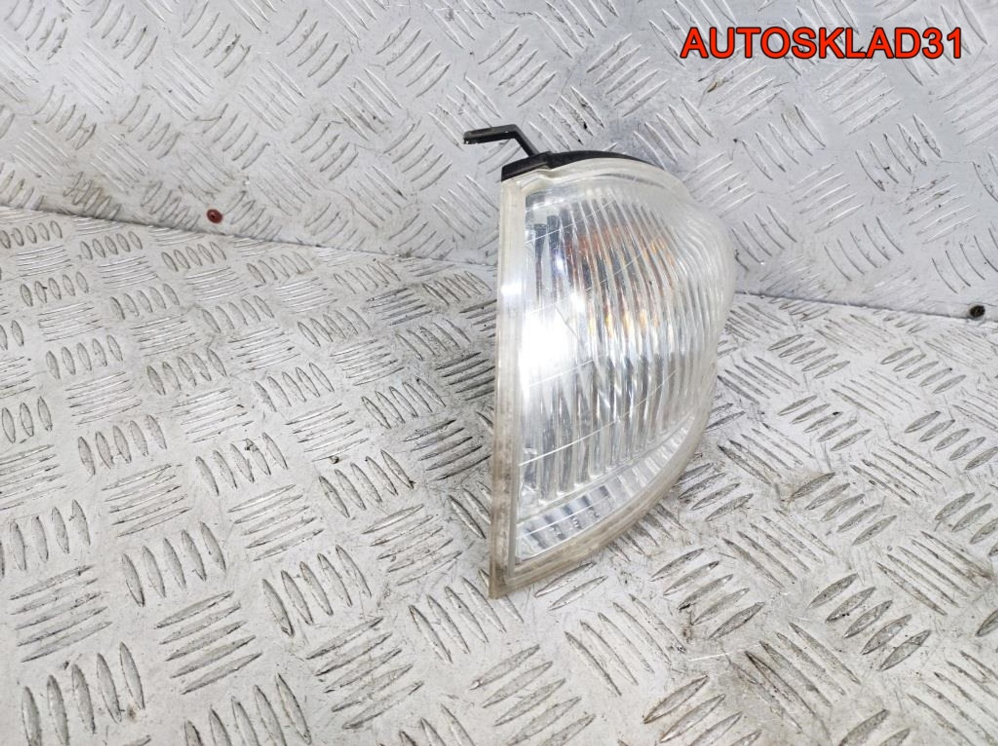 Указатель поворота левый белый Mazda 323 BJ, 700 рублей, Дубовое