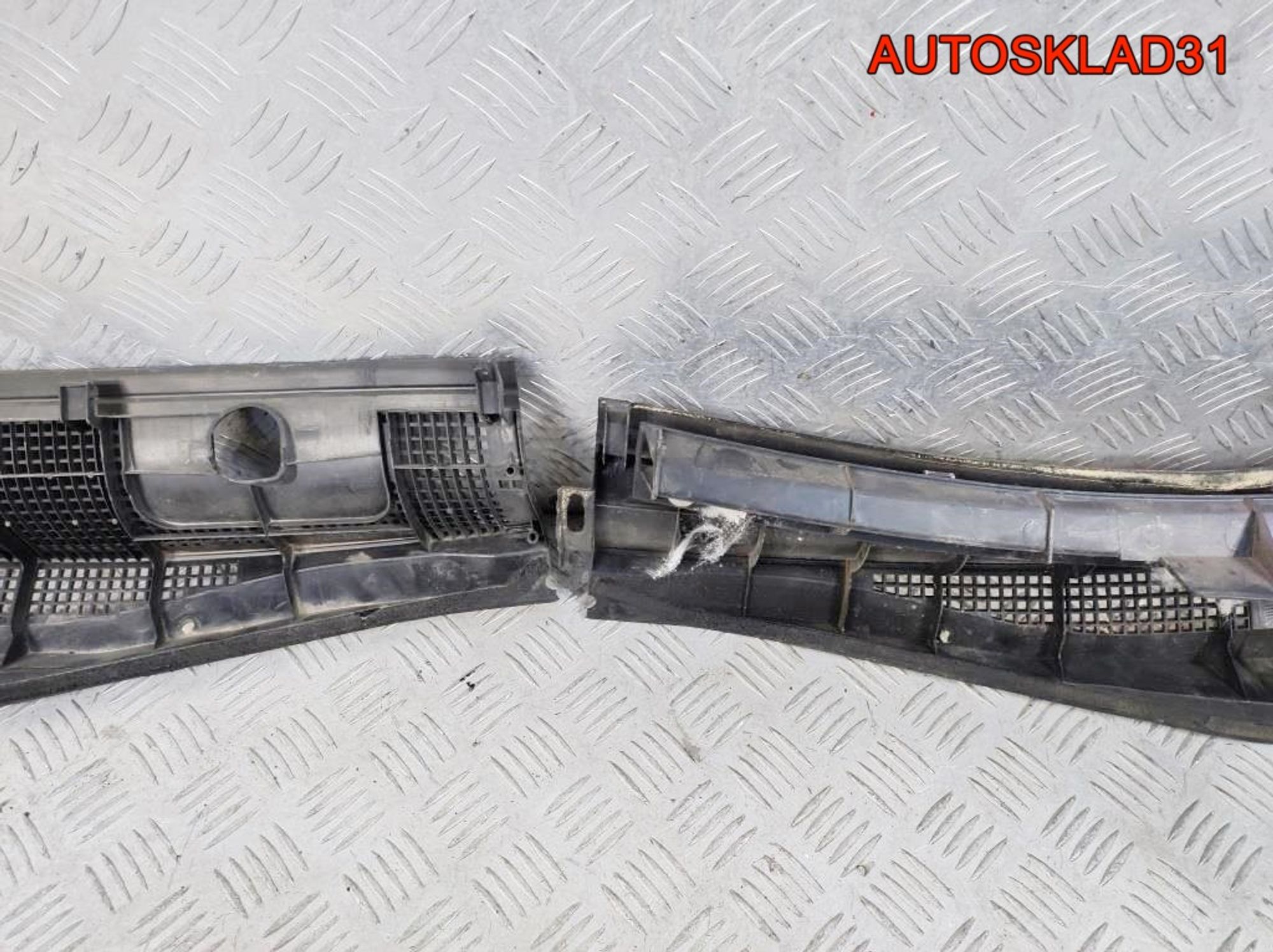 Решетка стеклоочистителя Mazda 6 GG GJ6A507RI, 1300 рублей, Дубовое