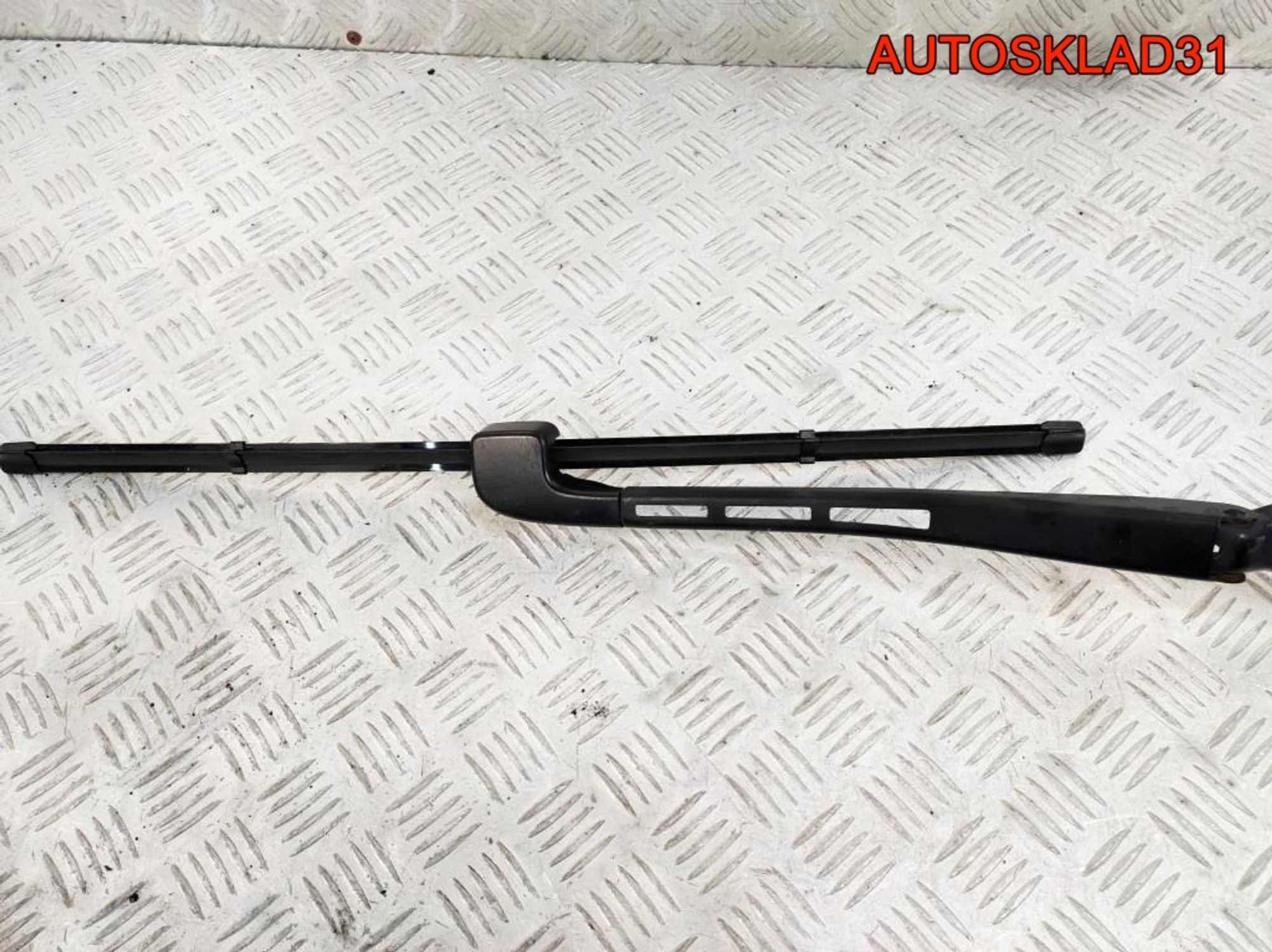 Поводок дворников левый BMW E90 61617171639, 900 рублей, Дубовое