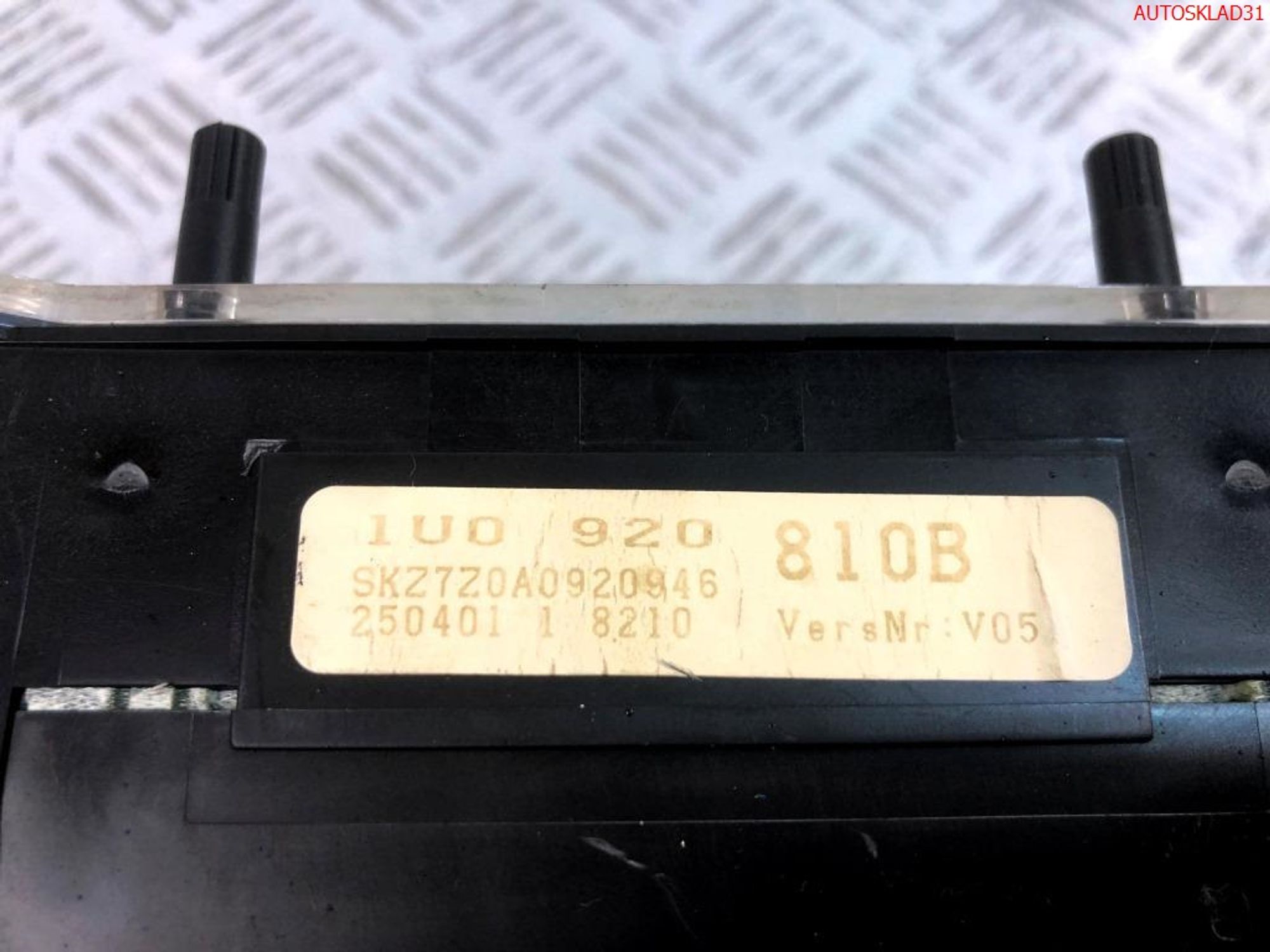 Панель приборов Skoda Octavia A4 1U0920810B Бензин, 6000 рублей, Дубовое