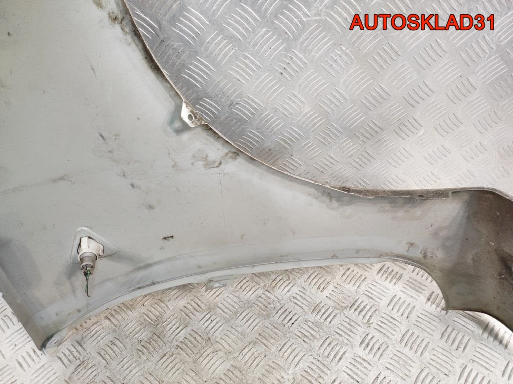 Крыло переднее левое три двери Mitsubishi Colt Z3 MN161903, 4500 рублей, Дубовое