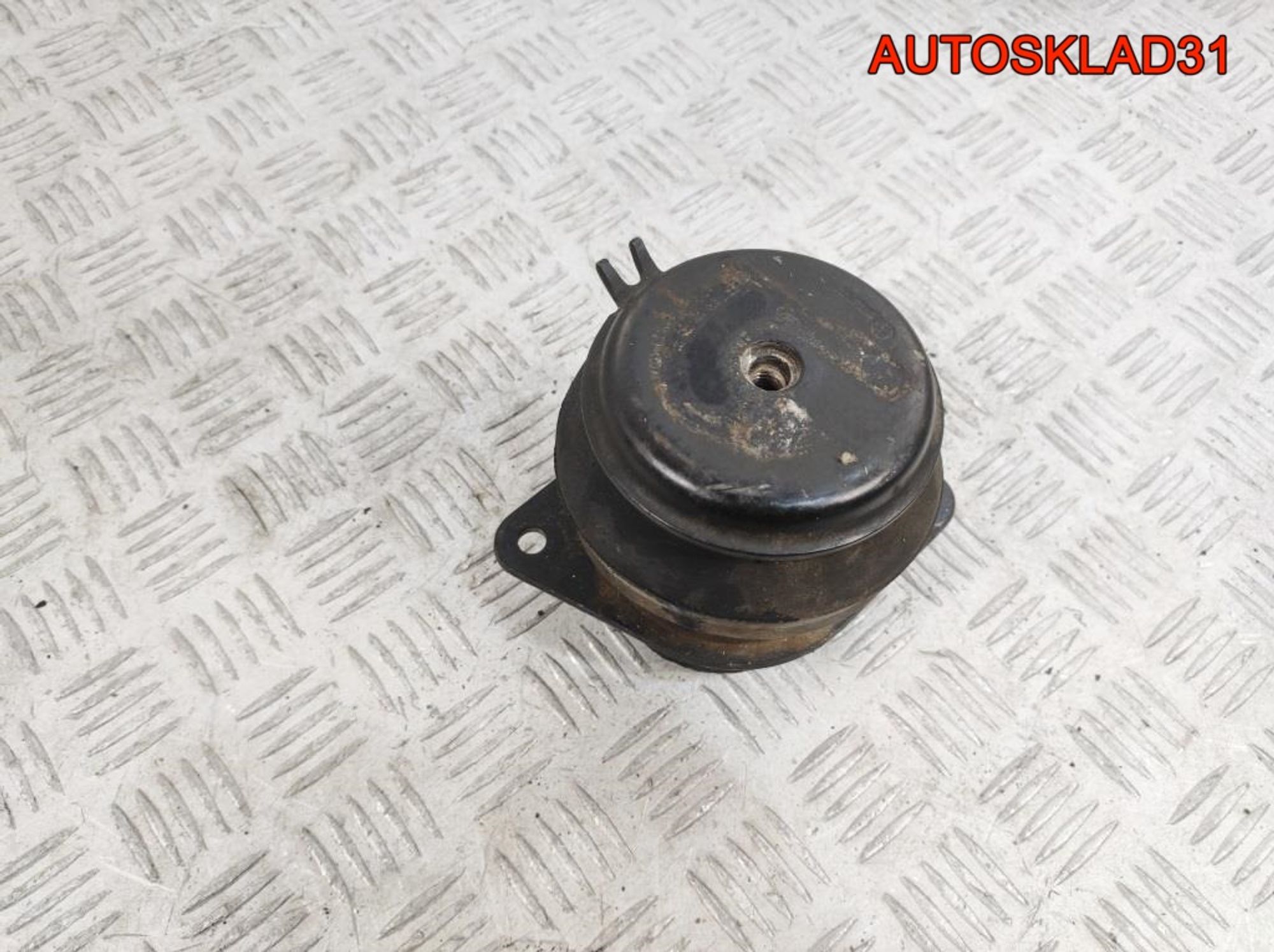 Опора двигателя VW Golf 3 1H0199625, 2000 рублей, Дубовое