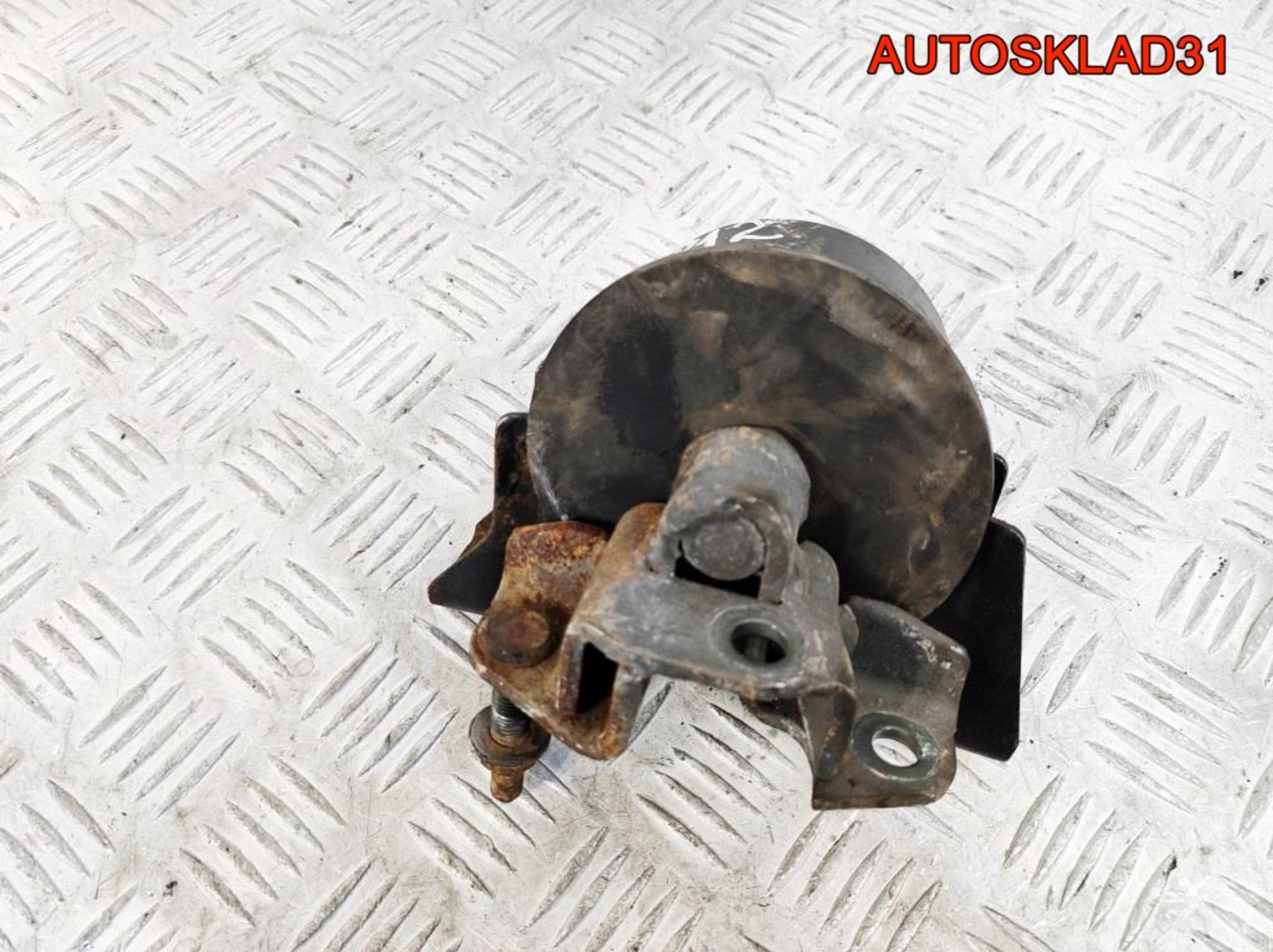 Опора двигателя правая Nissan Primera P12 1,8 QG18, 1300 рублей, Дубовое