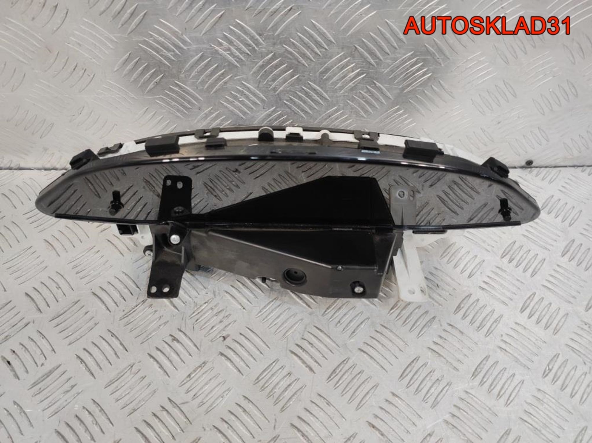 Панель приборов Toyota Yaris 2 1.3 Бензин 838000DJ60, 16000 рублей, Дубовое