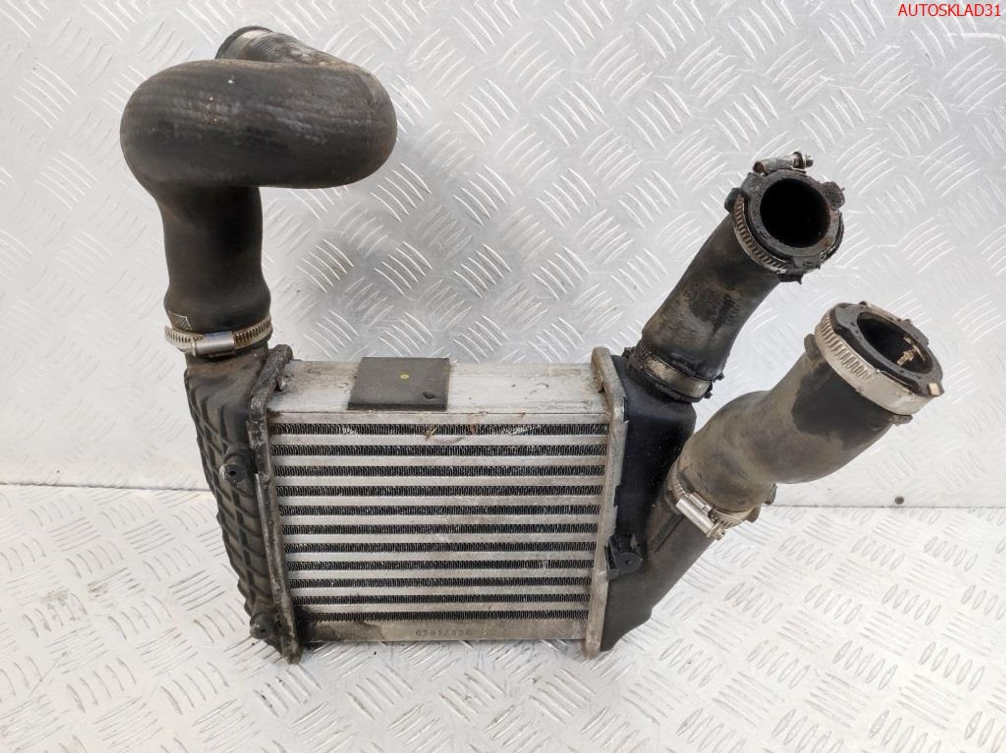 Интеркулер правый Audi A4 B6 2,5 Дизель 8E0145806C, 6000 рублей, Дубовое