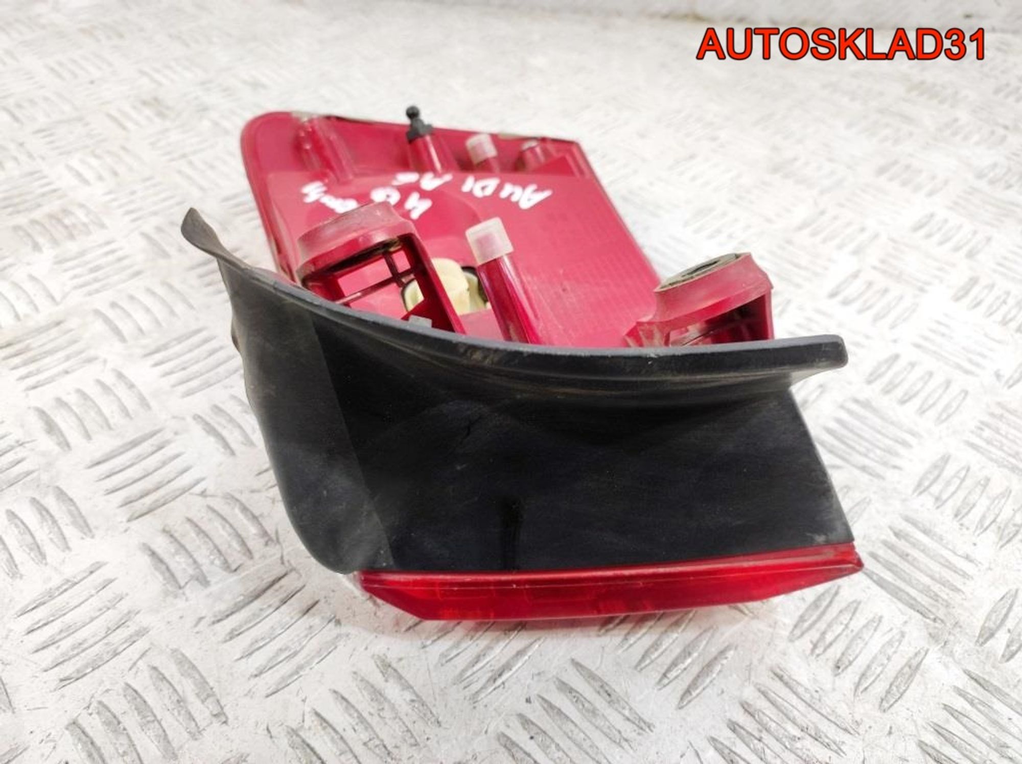 Фонарь задний левый Audi  A6 C7 4G 4G9945095B Combi, 9000 рублей, Дубовое